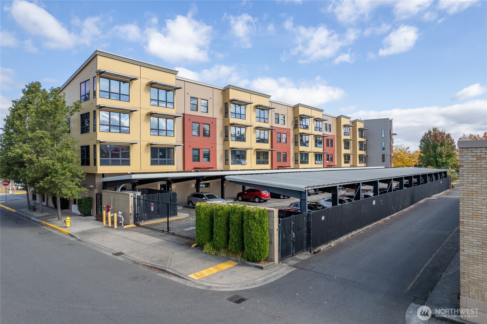 210 W Pioneer Avenue Unit: 207