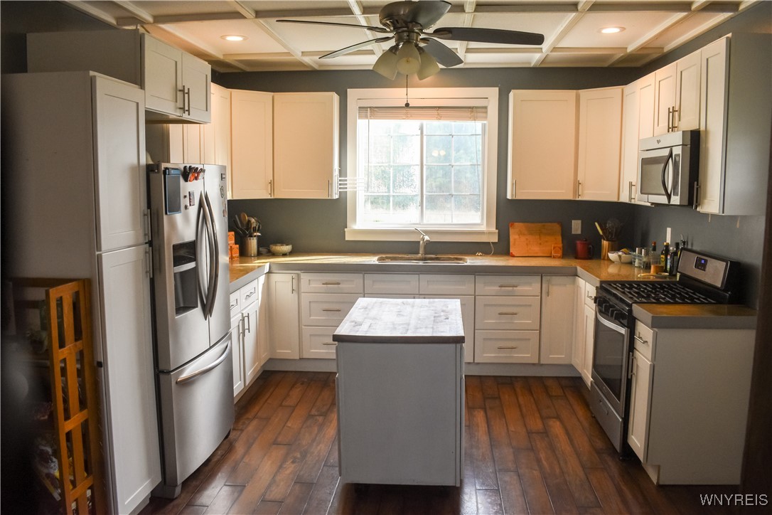 1581 Portville Street