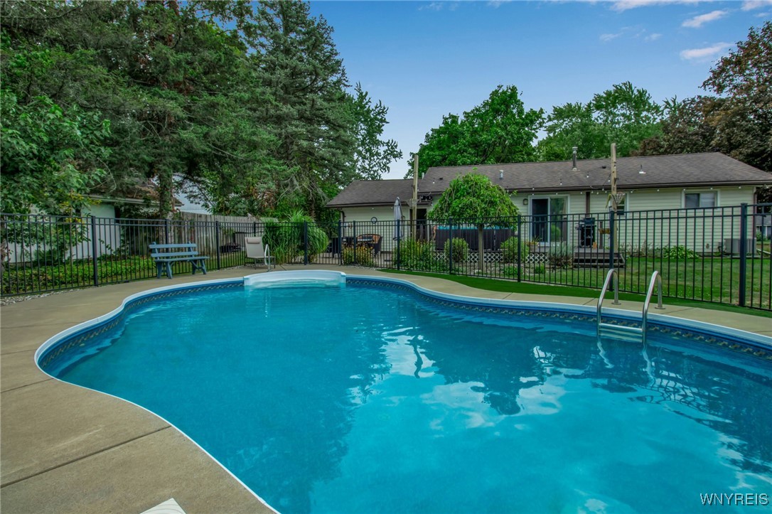 24 North Edgewood Drive