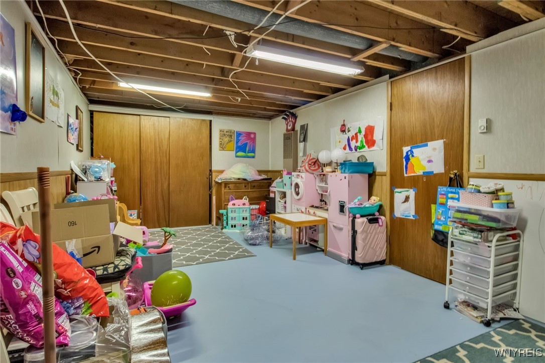 24 North Edgewood Drive