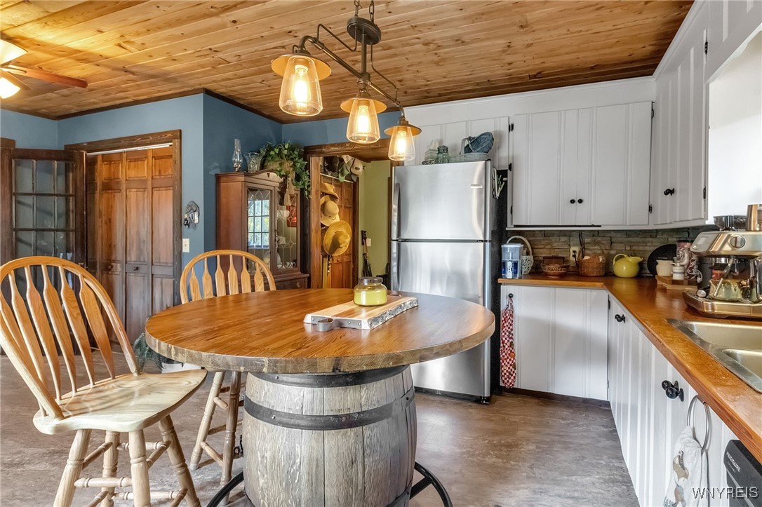 7262 Poverty Hill Road