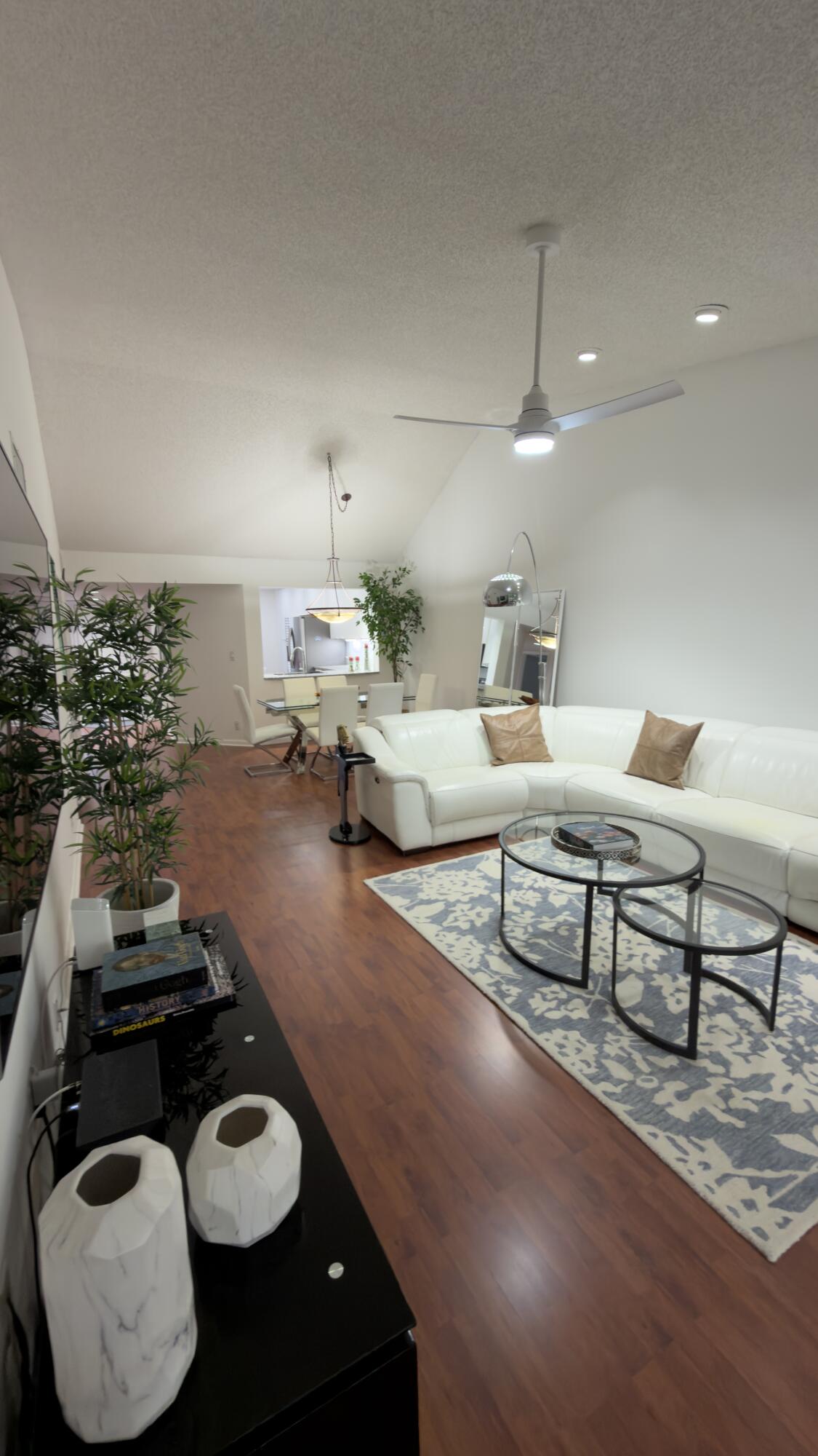 7473 Glendevon Lane 407