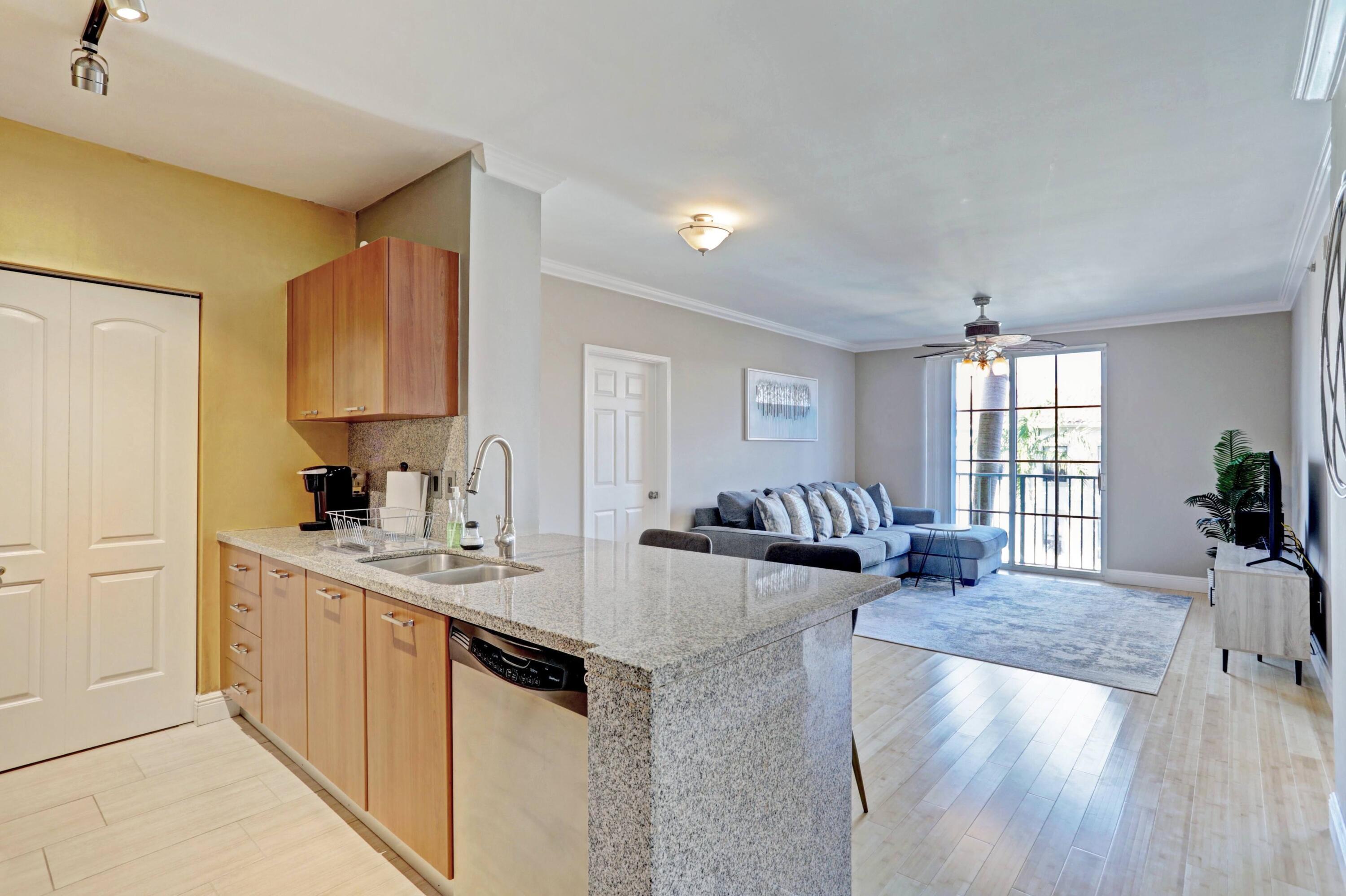 630 S Sapodilla Avenue S 321