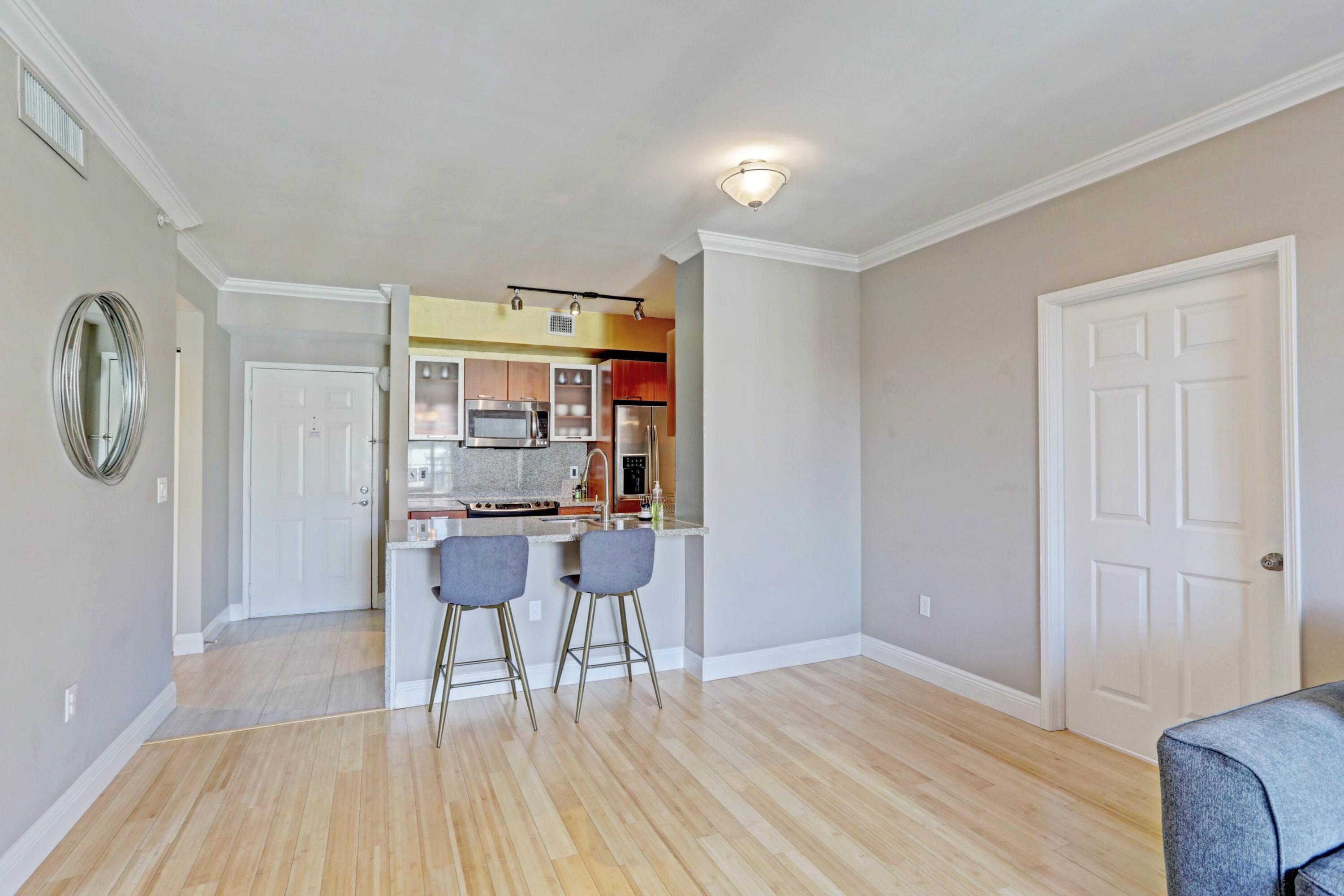 630 S Sapodilla Avenue S 321