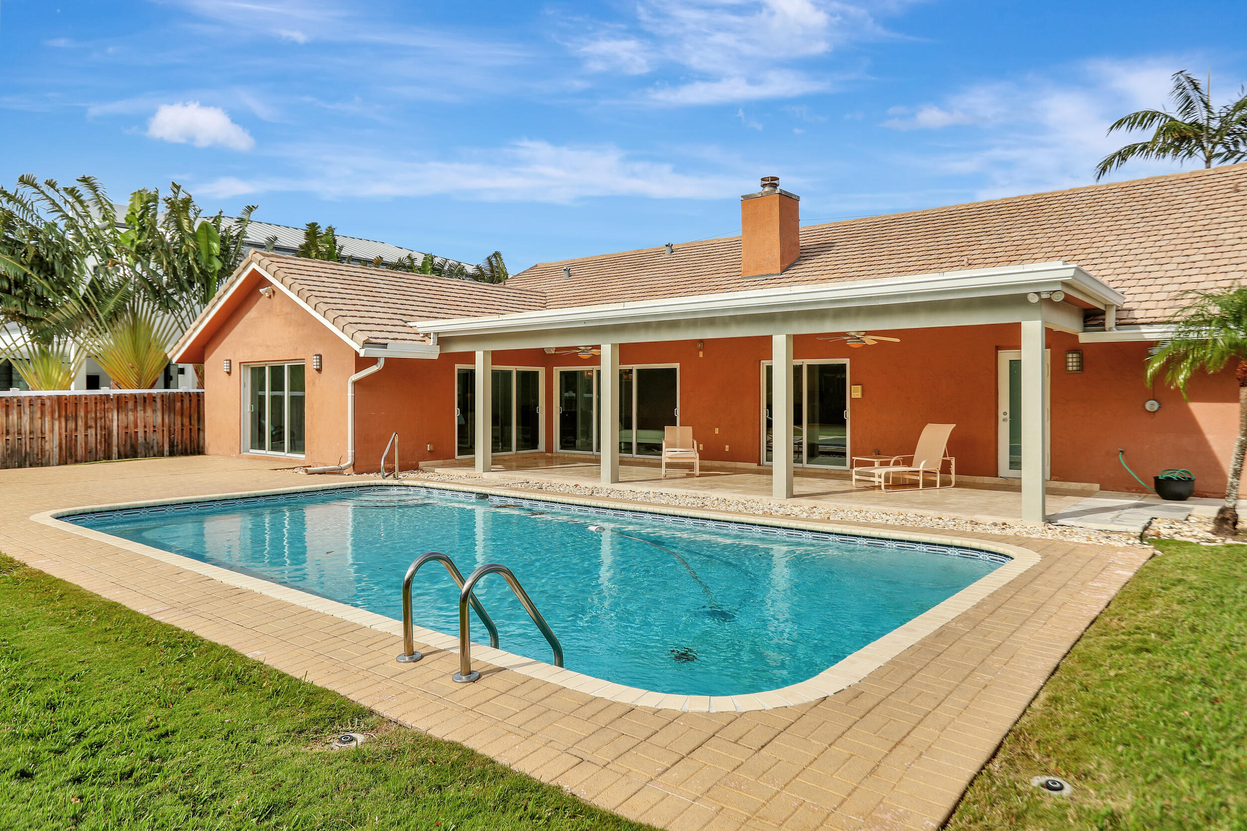 Lauderdale Surf & Yacht Estates