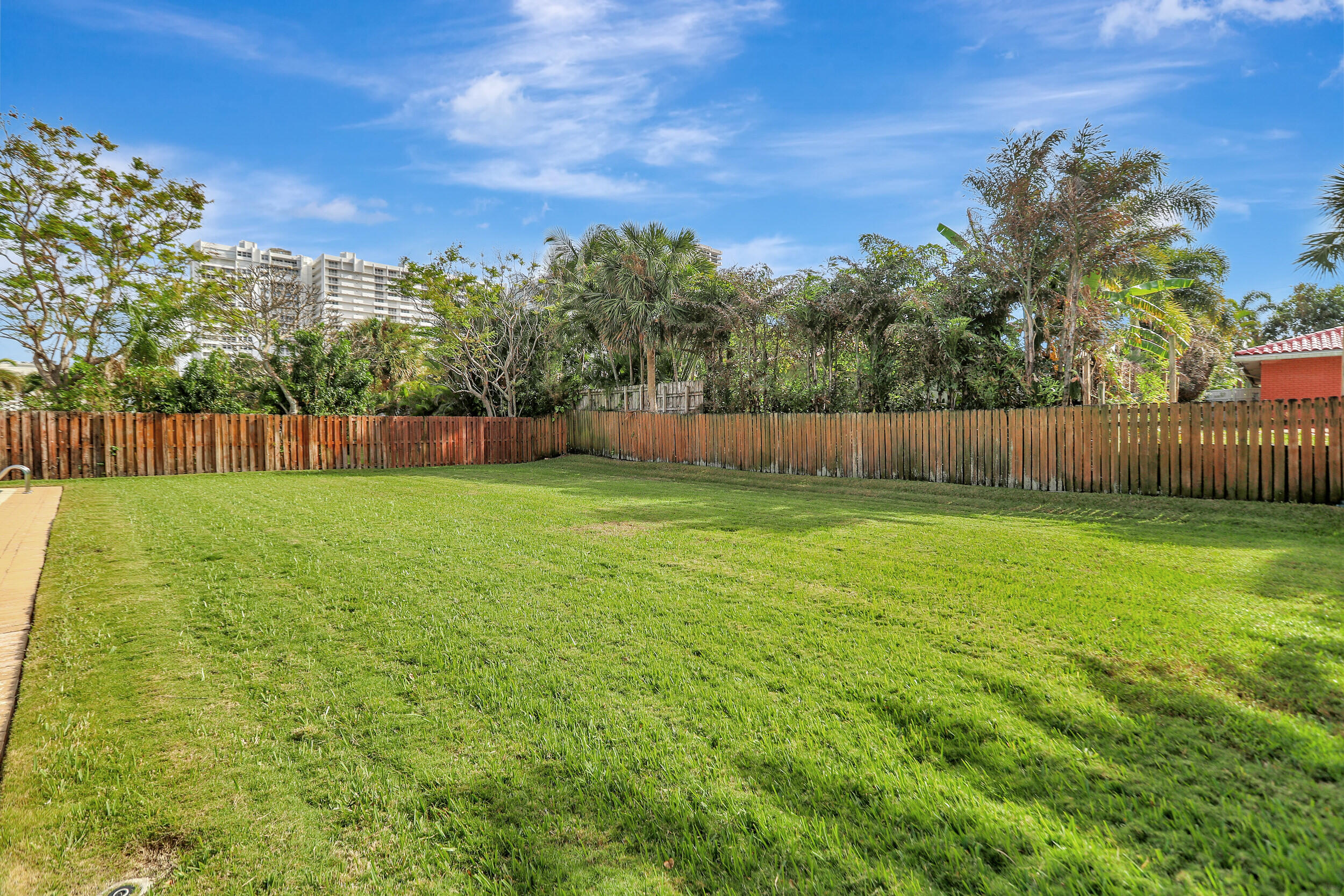 Lauderdale Surf & Yacht Estates