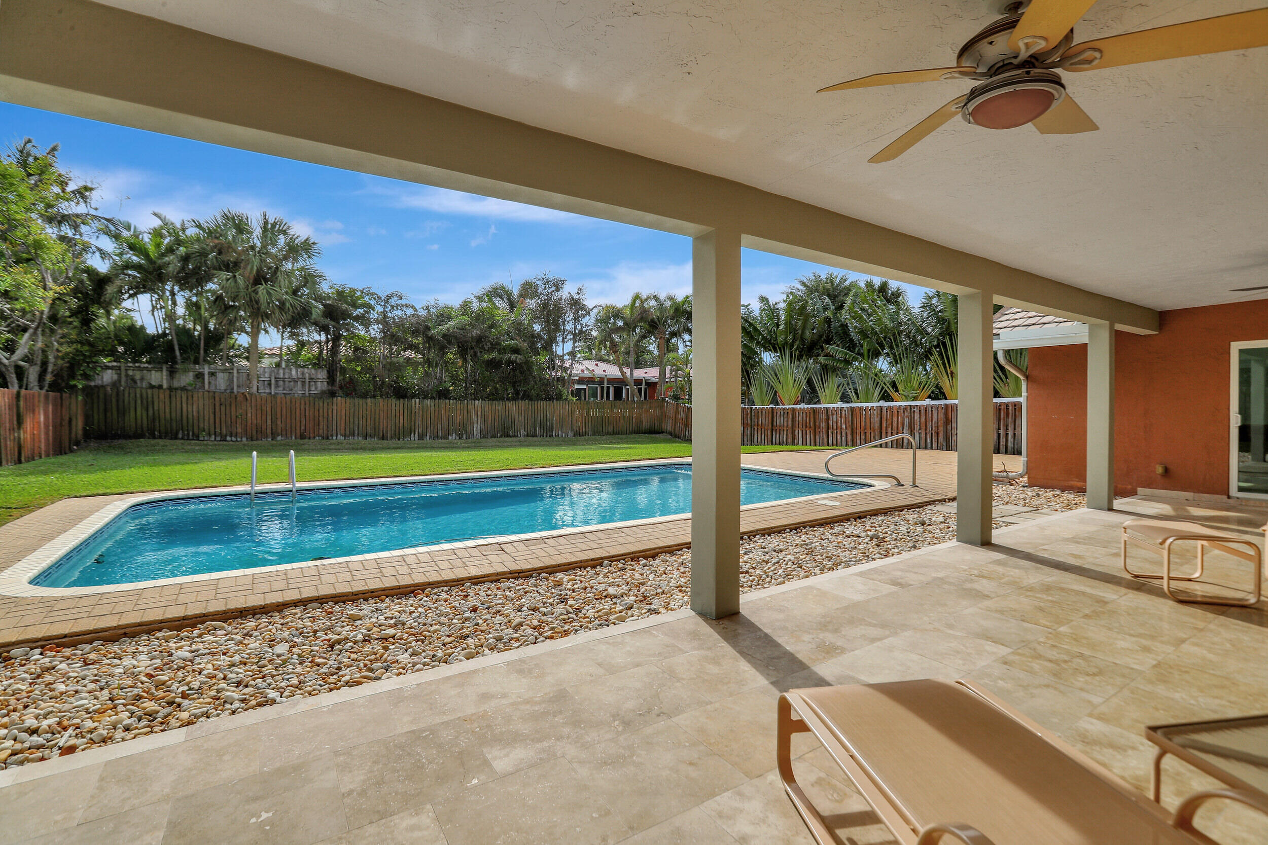 Lauderdale Surf & Yacht Estates