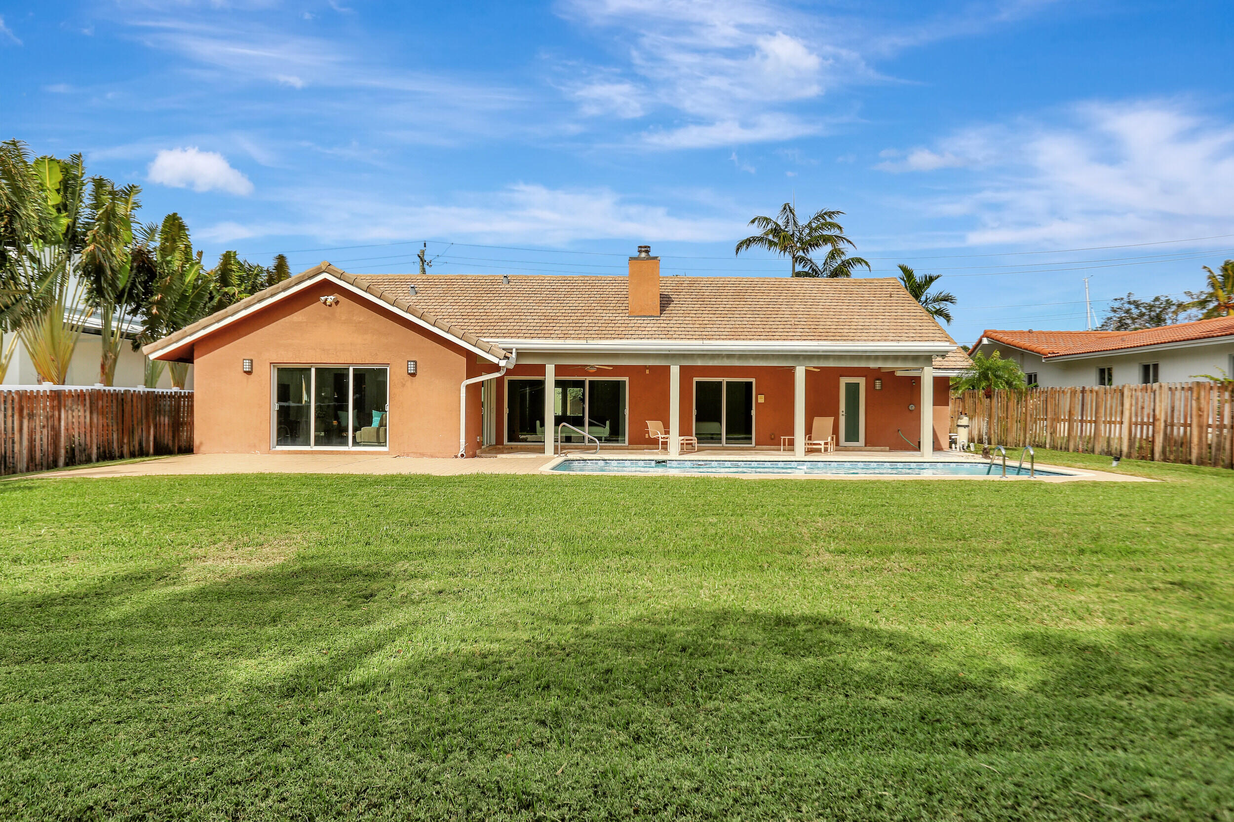 Lauderdale Surf & Yacht Estates