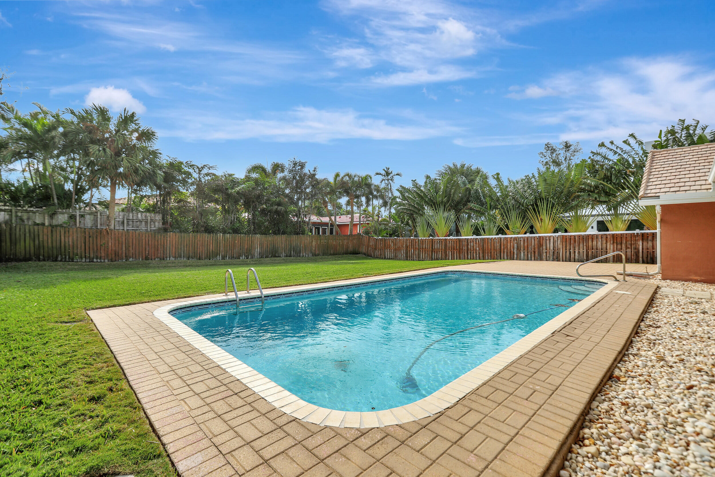 Lauderdale Surf & Yacht Estates