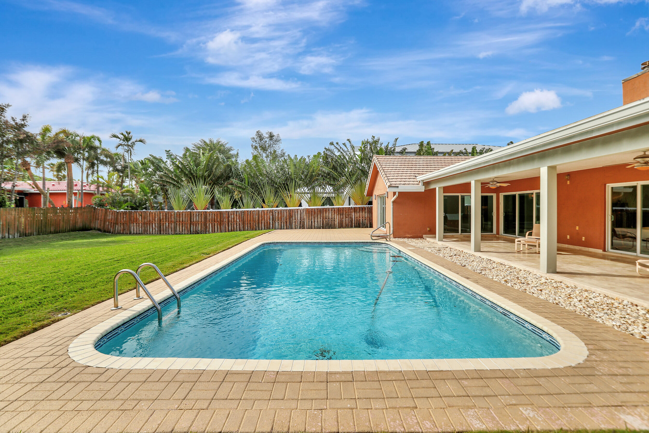 Lauderdale Surf & Yacht Estates