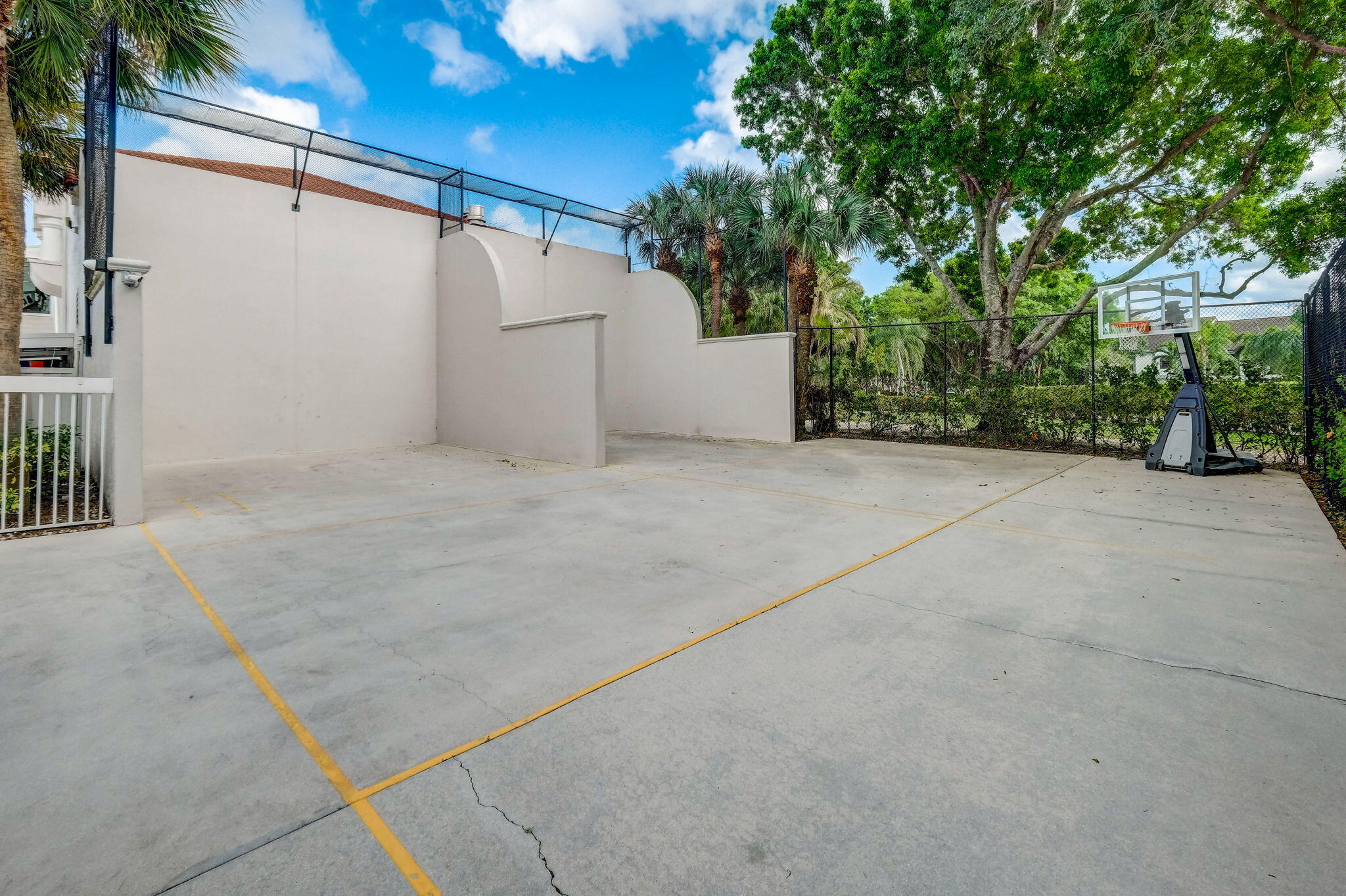 Giardino Village, Platina