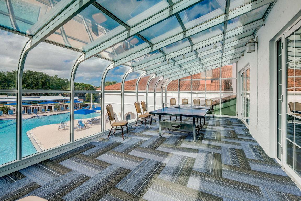 Giardino Village, Platina