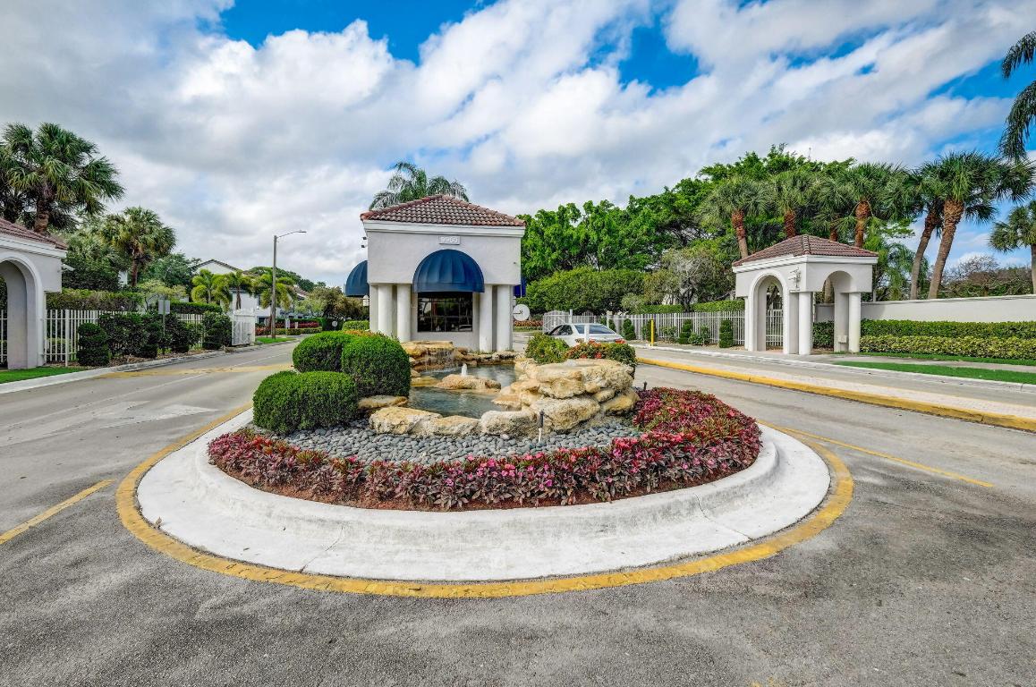 Giardino Village, Platina