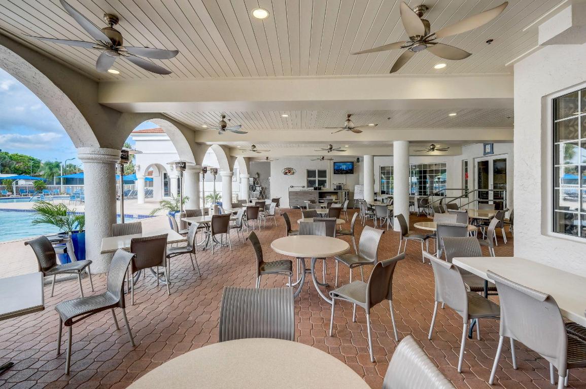 Giardino Village, Platina