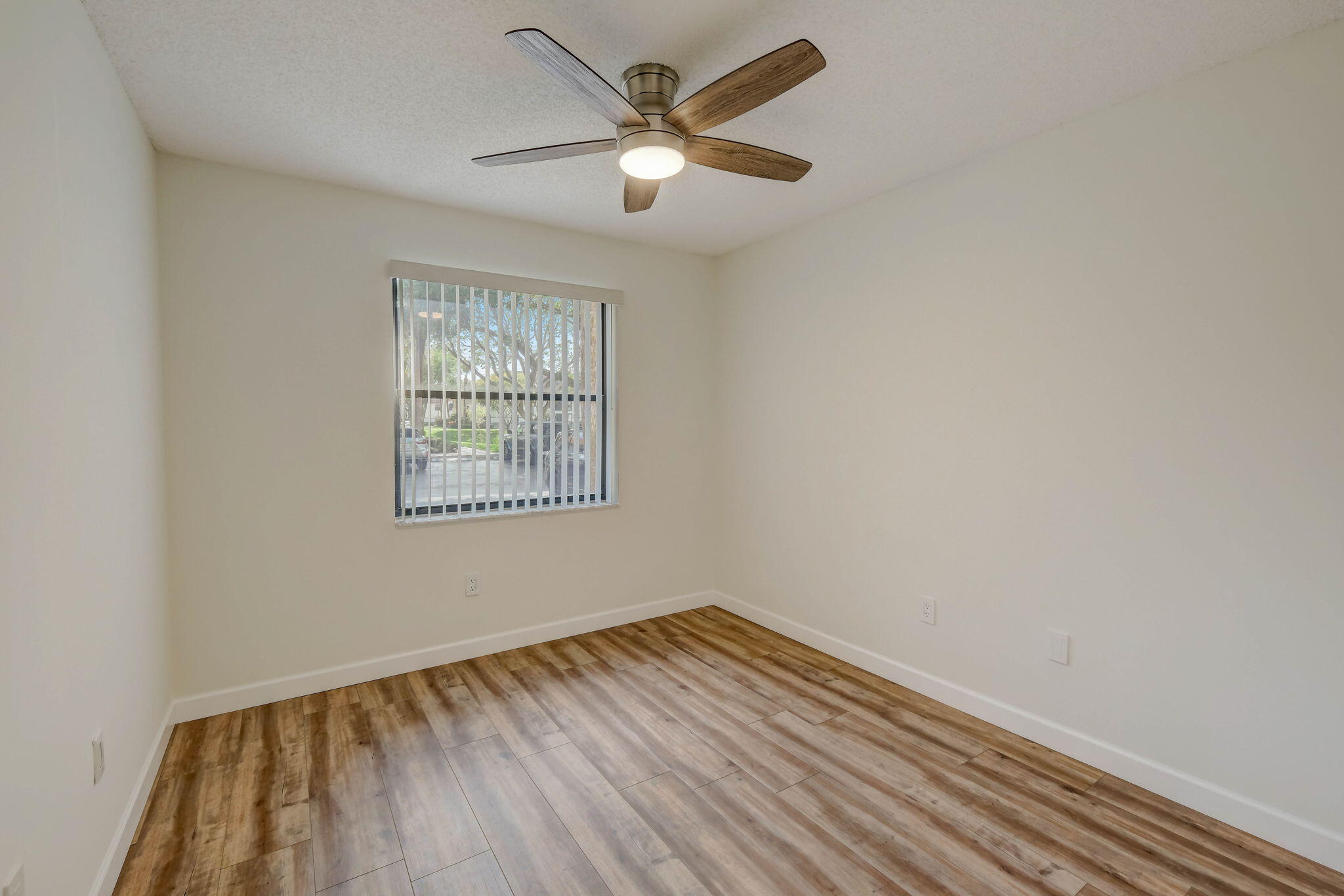 Giardino Village, Platina