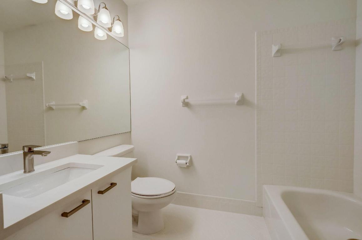 Giardino Village, Platina