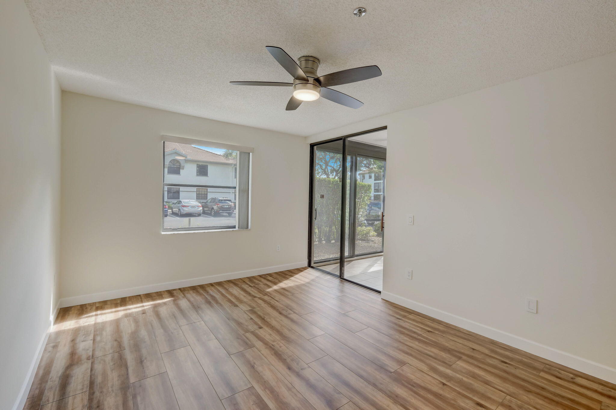 Giardino Village, Platina