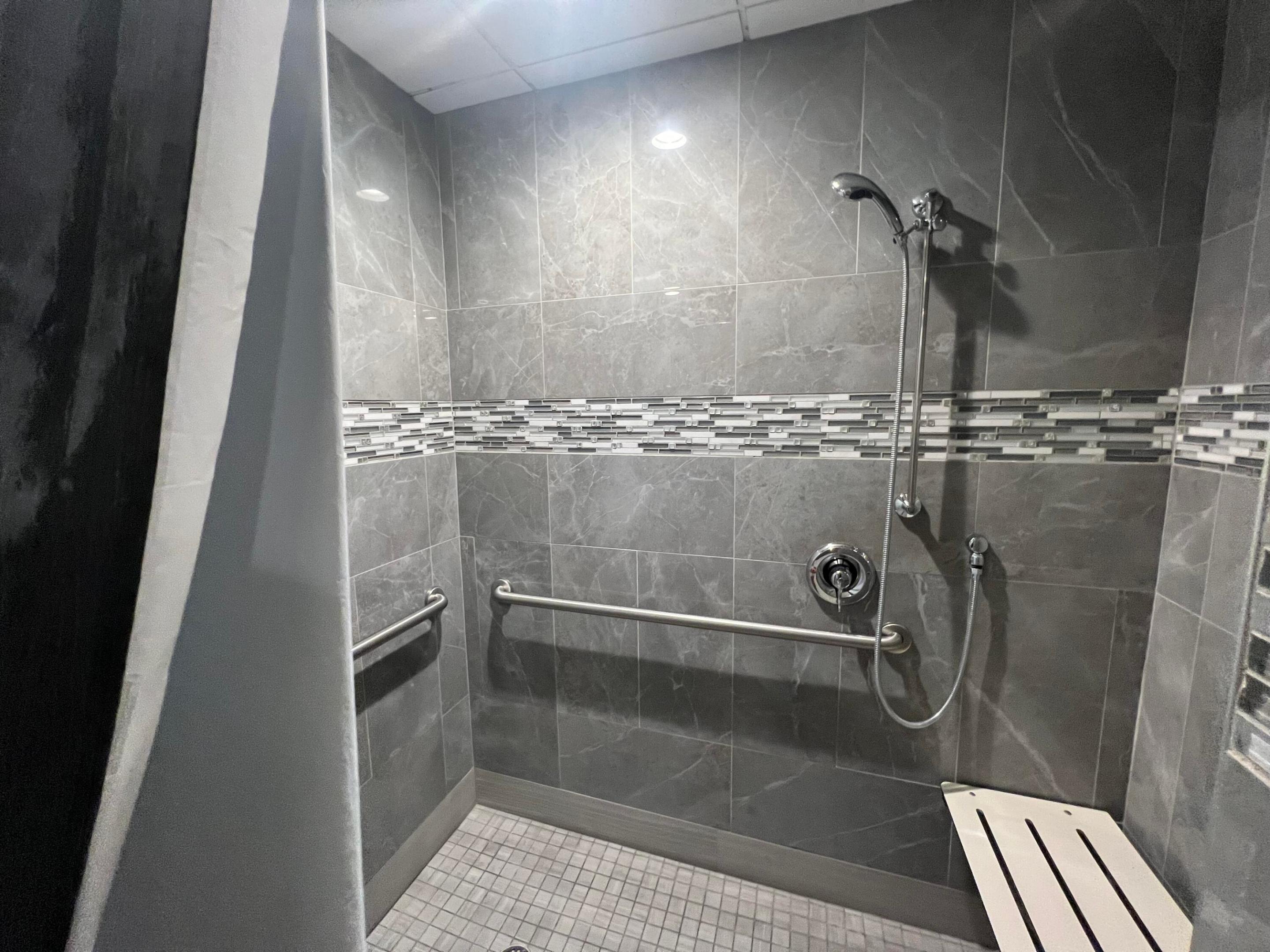 Giardino Village, Platina