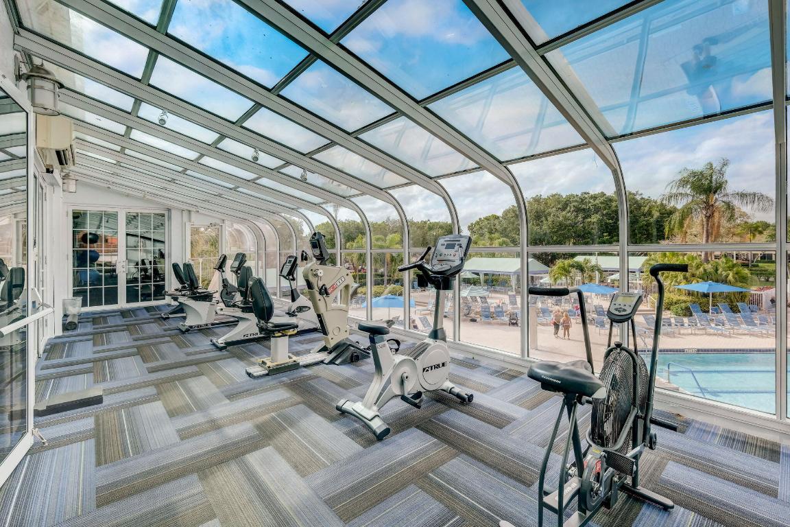 Giardino Village, Platina