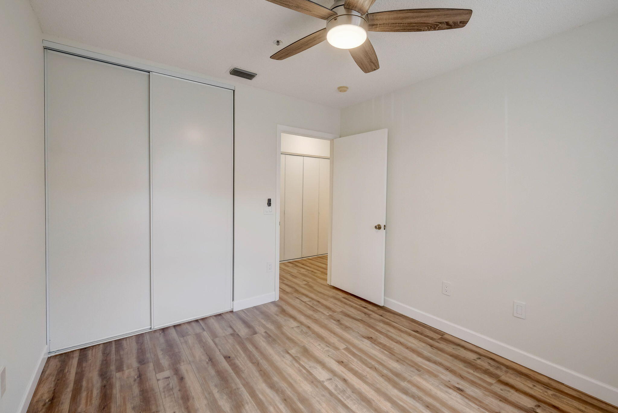 Giardino Village, Platina