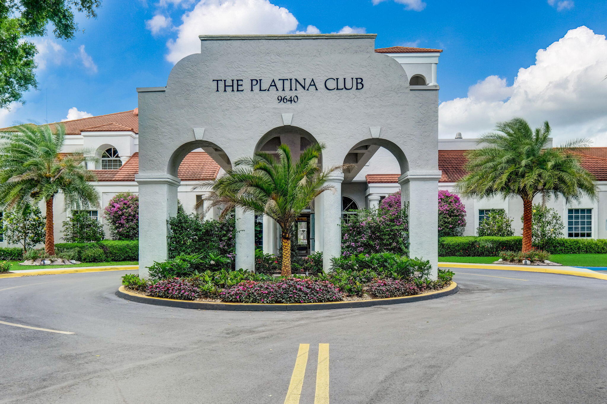 Giardino Village, Platina