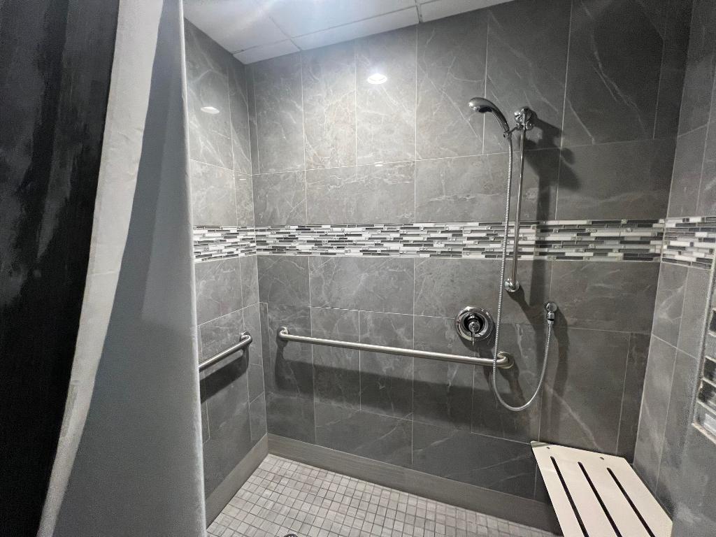 Giardino Village, Platina