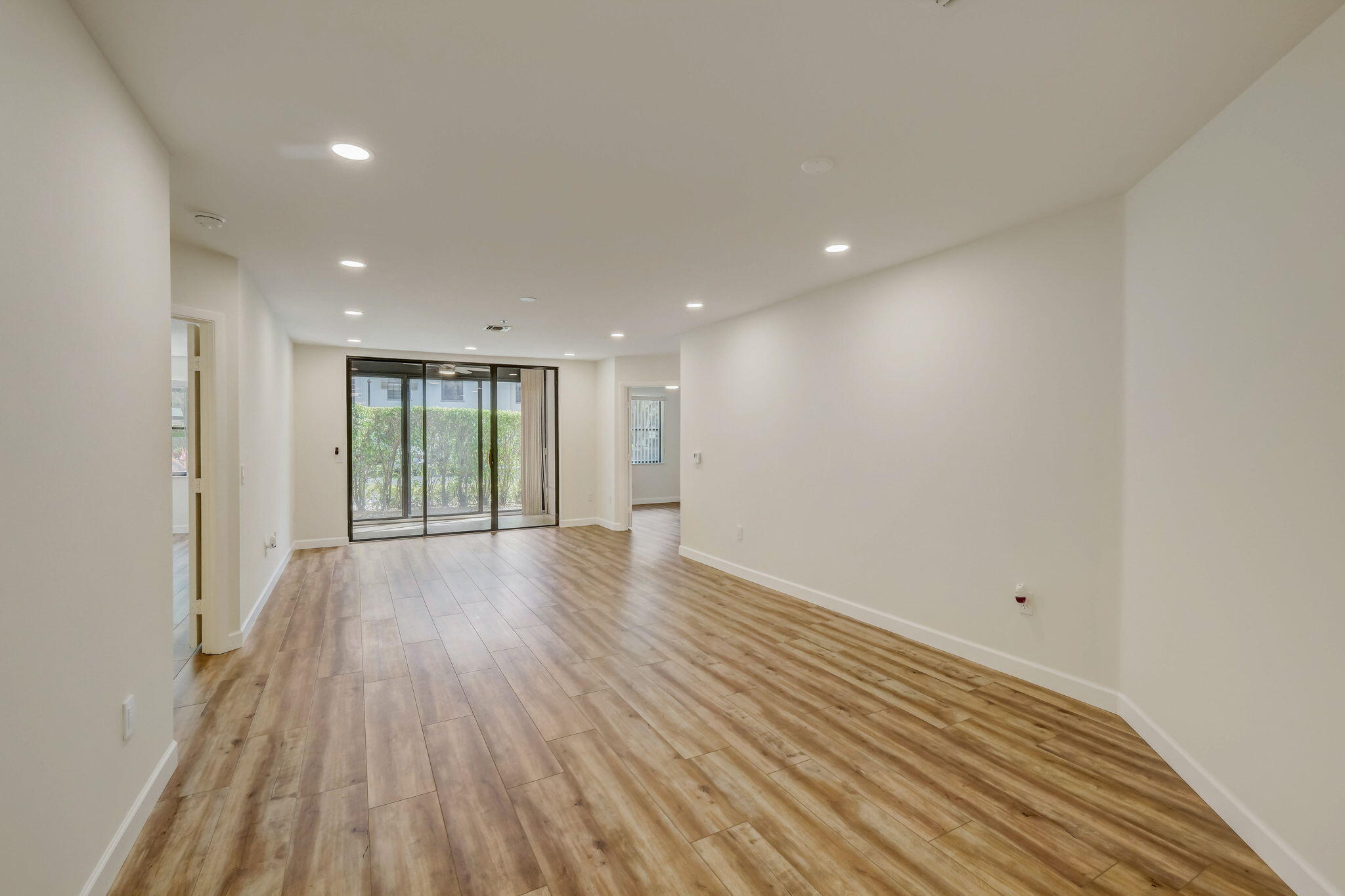 Giardino Village, Platina