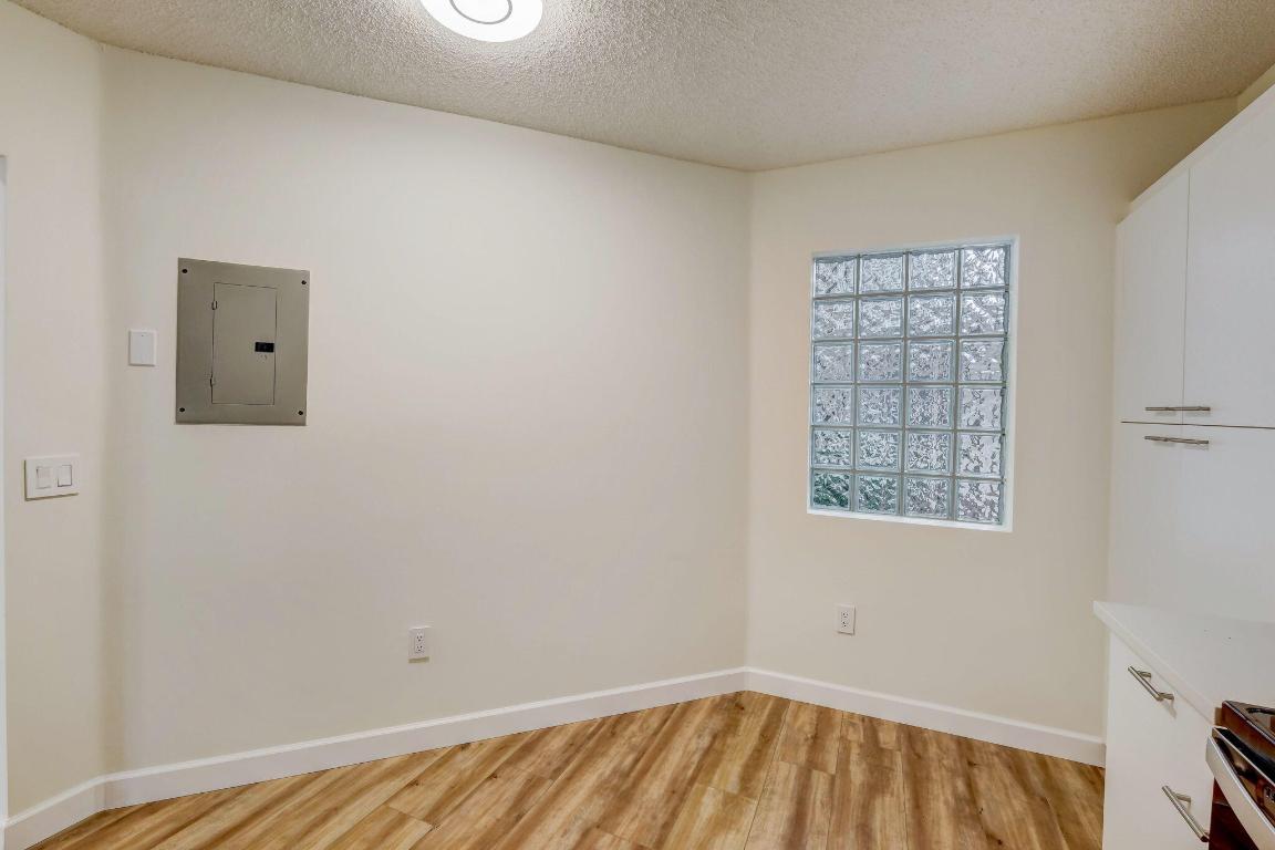 Giardino Village, Platina