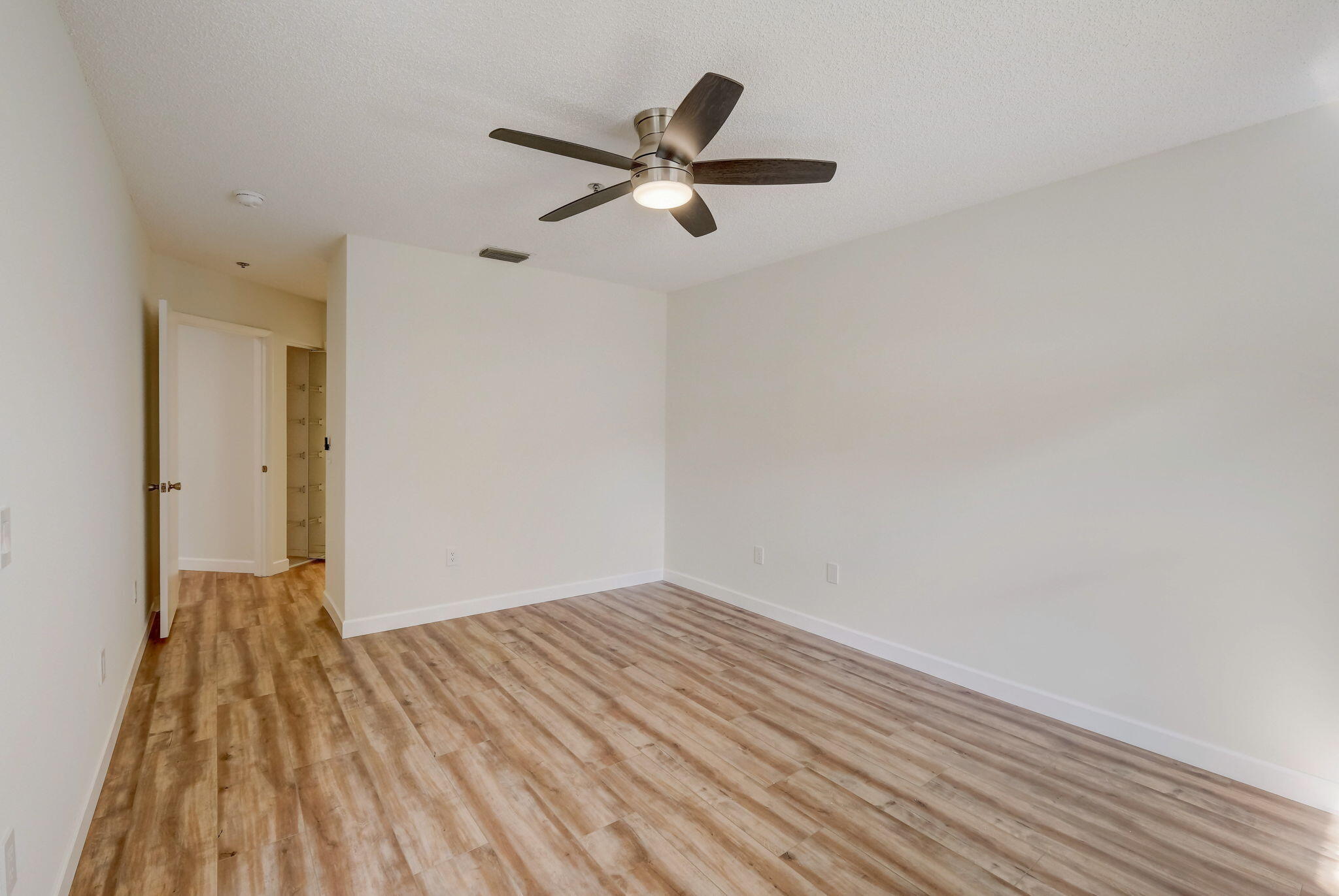 Giardino Village, Platina