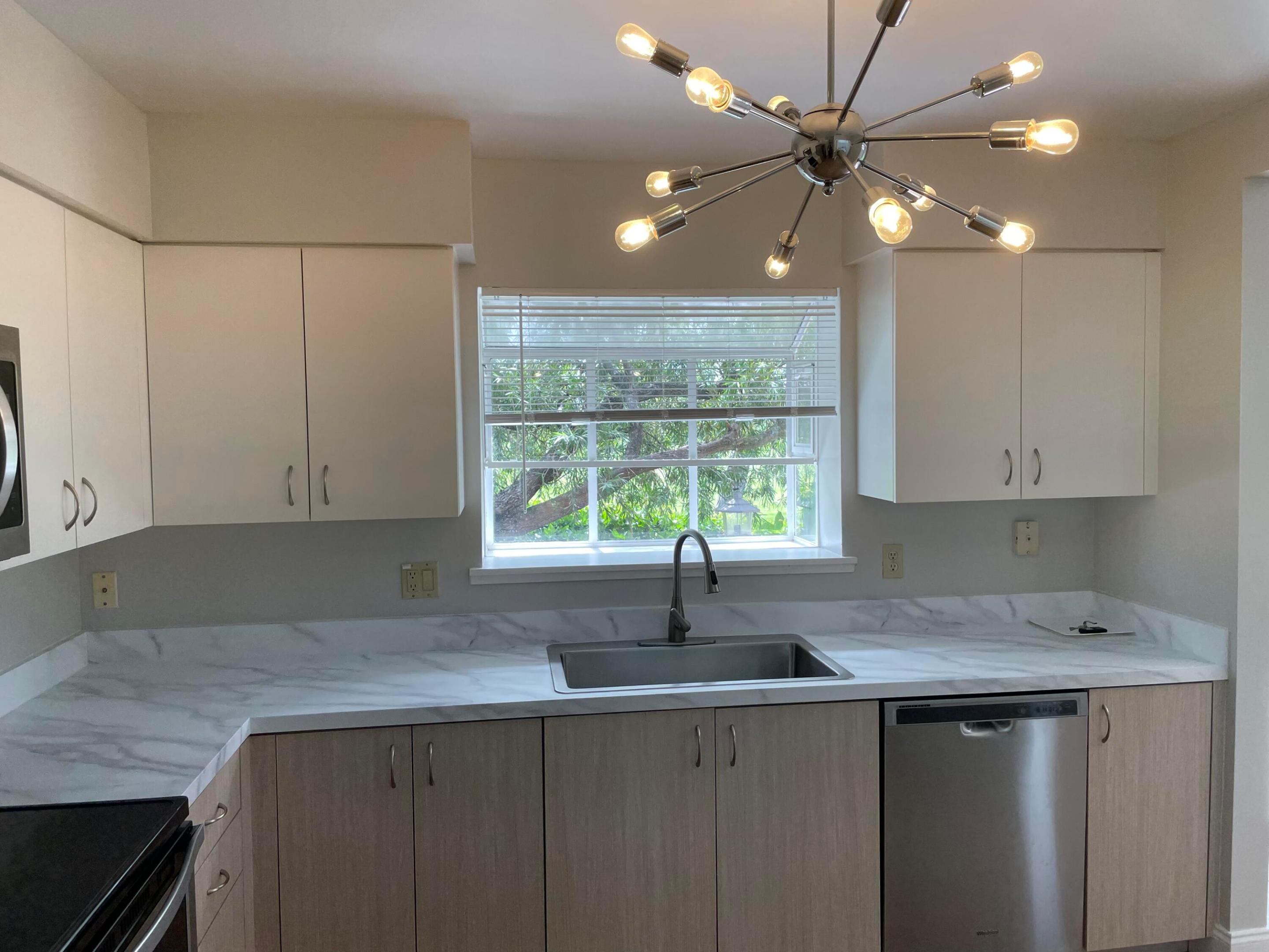 2930 SW Westlake Circle 2930