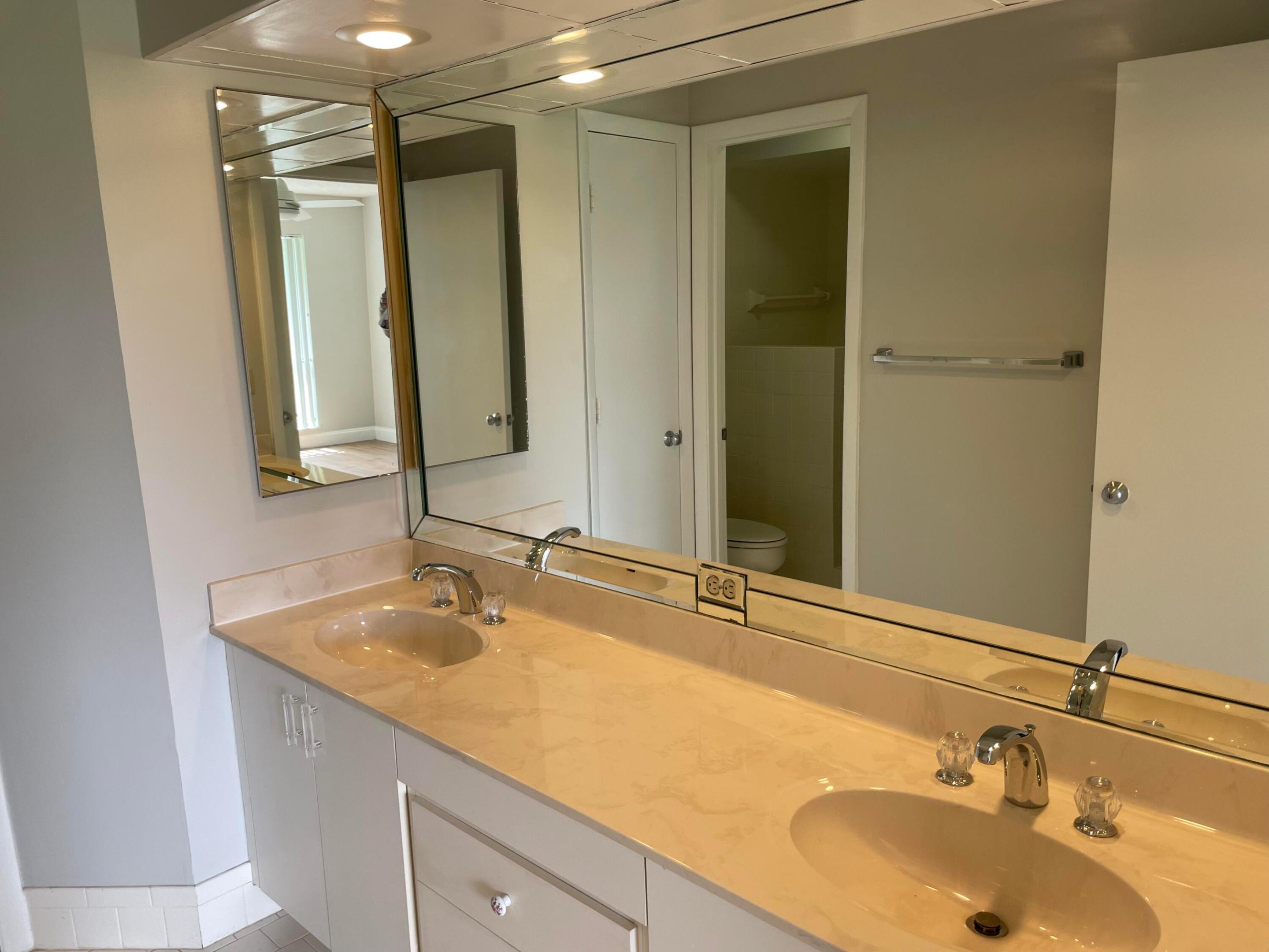 2930 SW Westlake Circle 2930