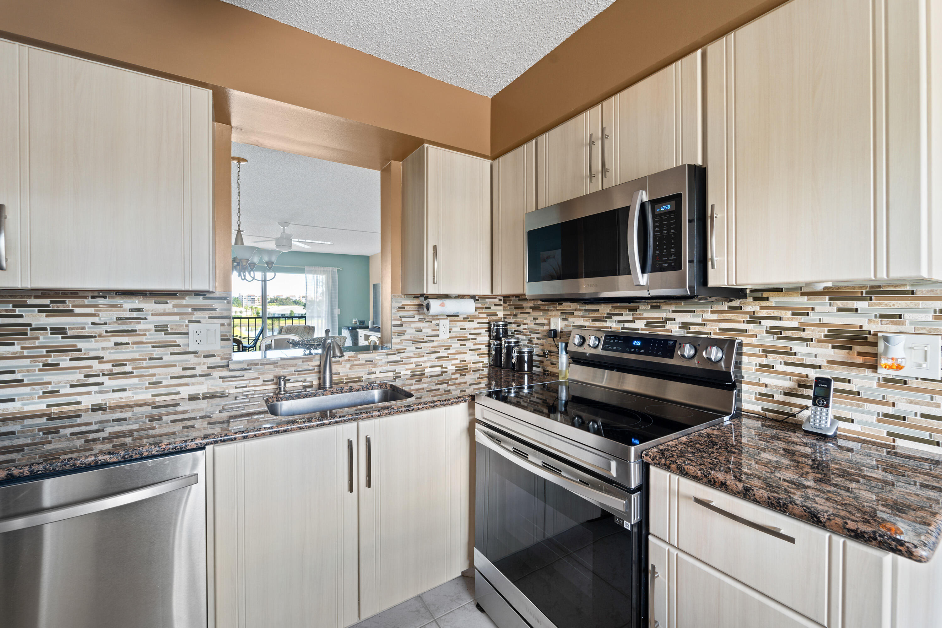 7192 Huntington Lane 306
