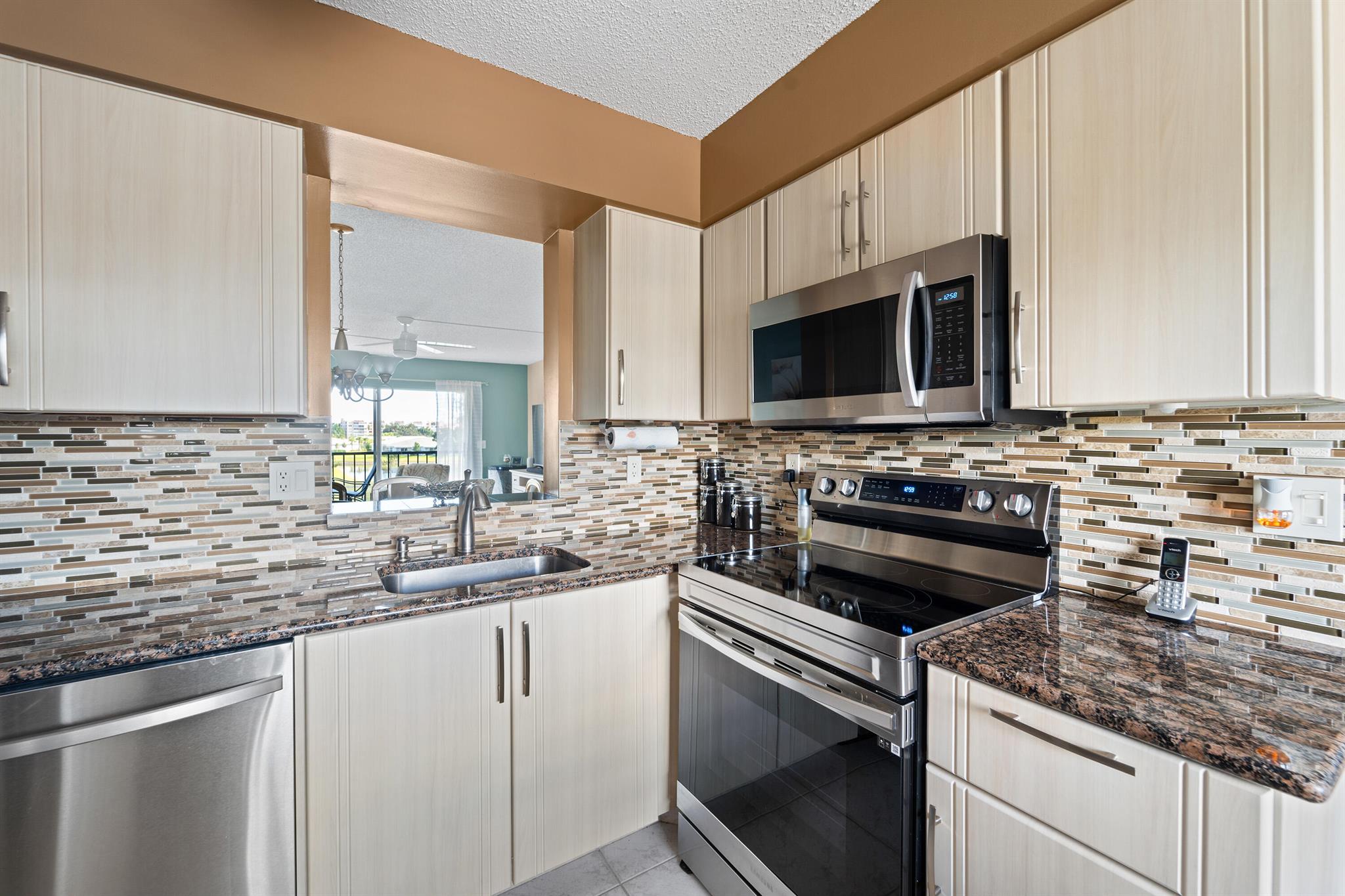 7192 Huntington Lane 306