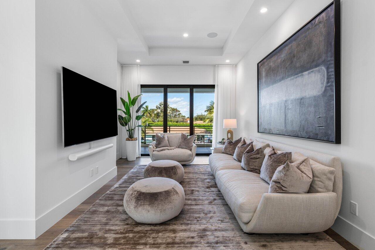 725 NE 71st Street