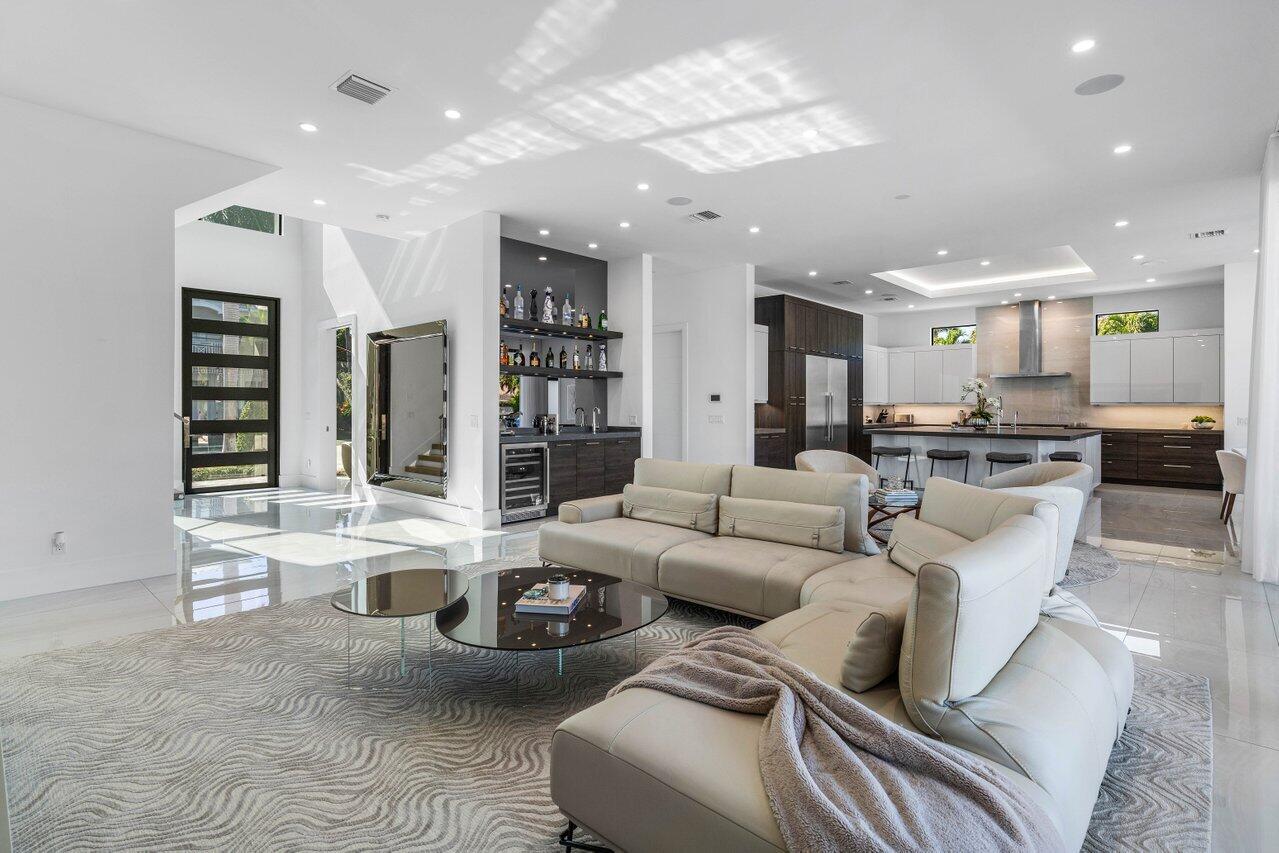 725 NE 71st Street