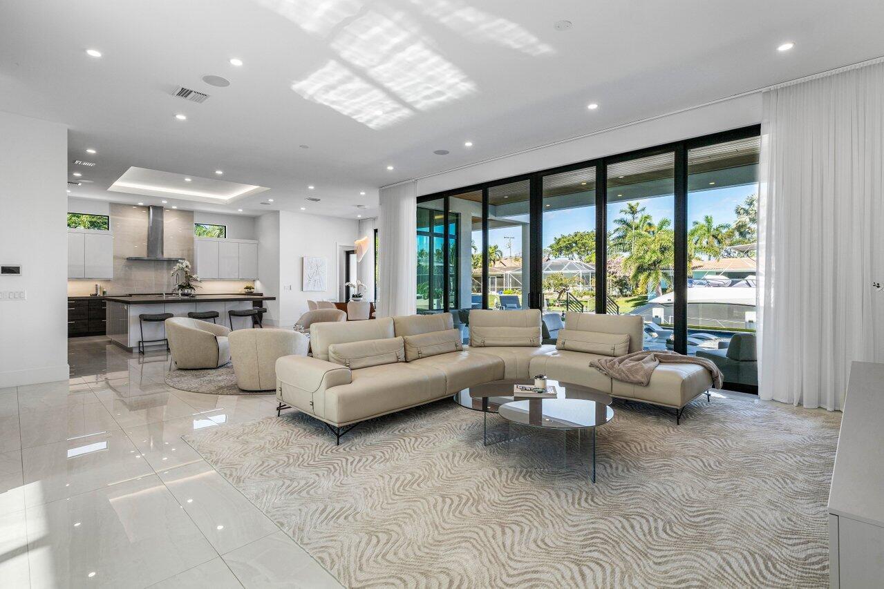 725 NE 71st Street