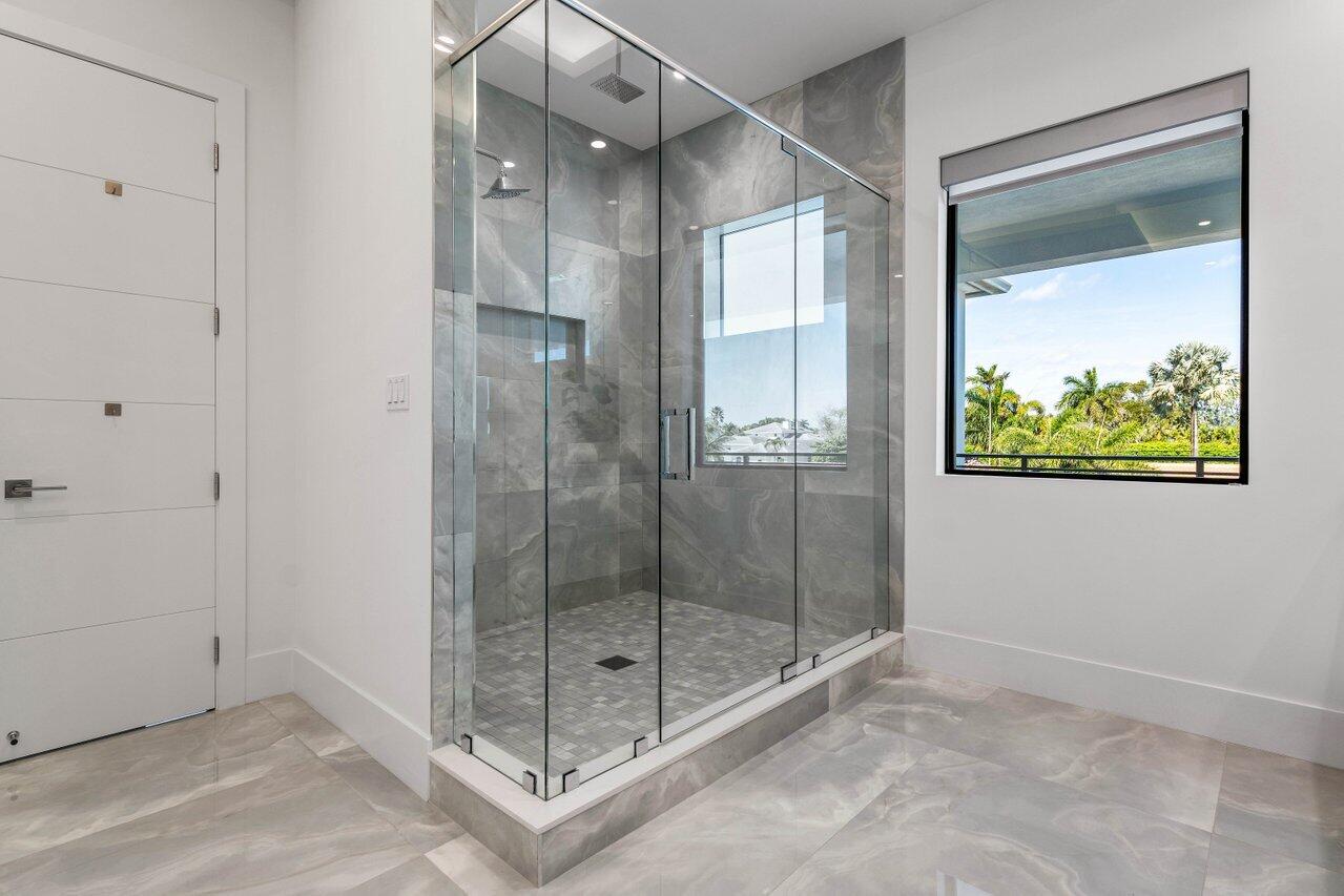725 NE 71st Street