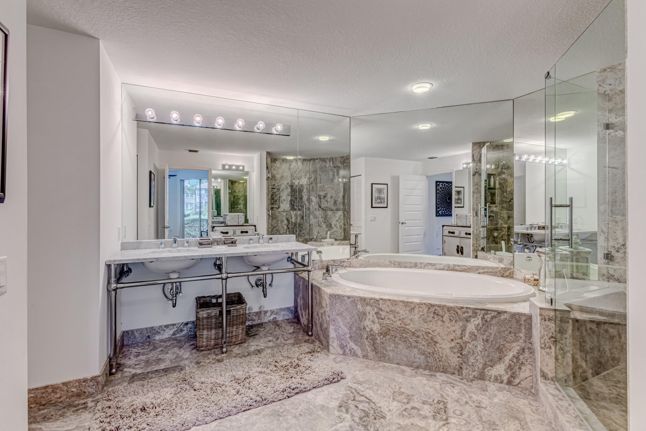 156 Legendary Circle