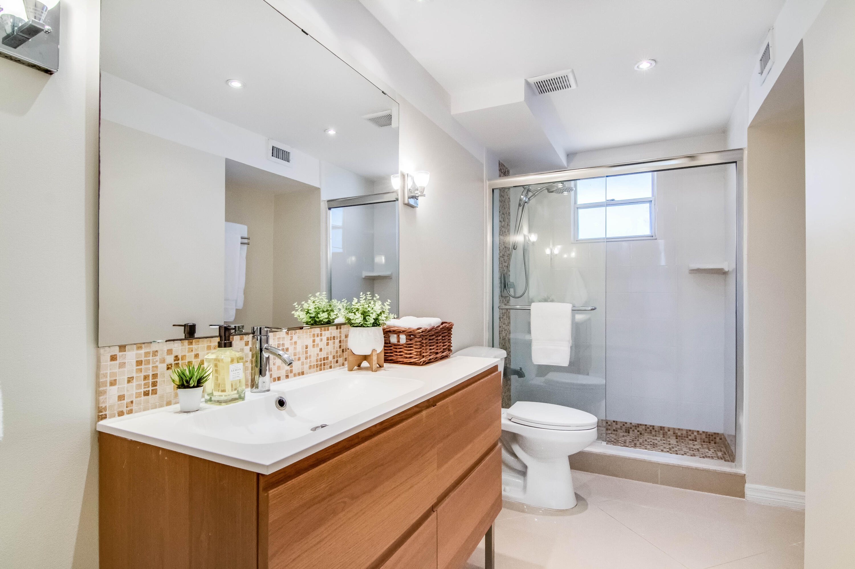 3570 S Ocean Boulevard 706, South Palm Beach Unit: 706