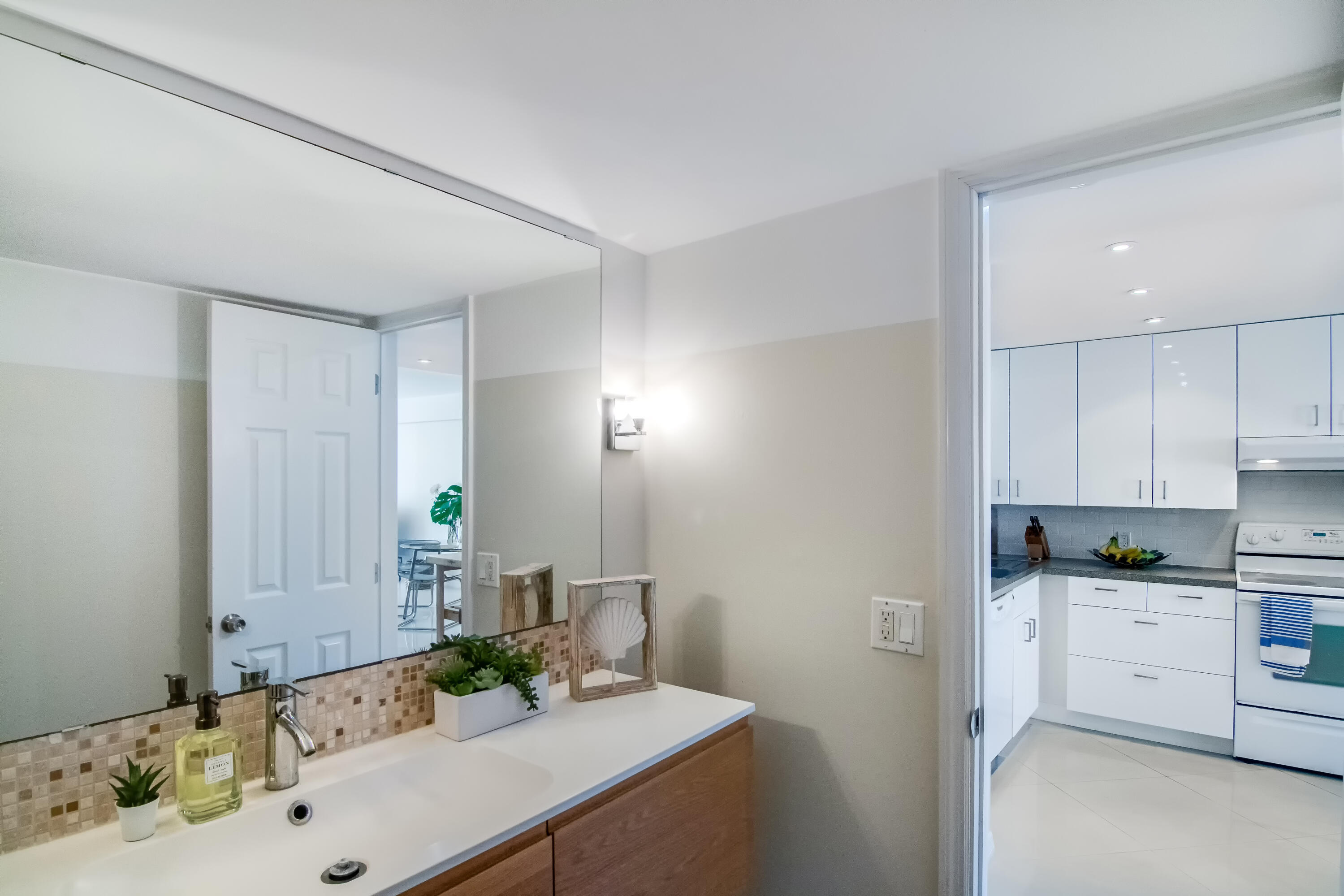 3570 S Ocean Boulevard 706, South Palm Beach Unit: 706