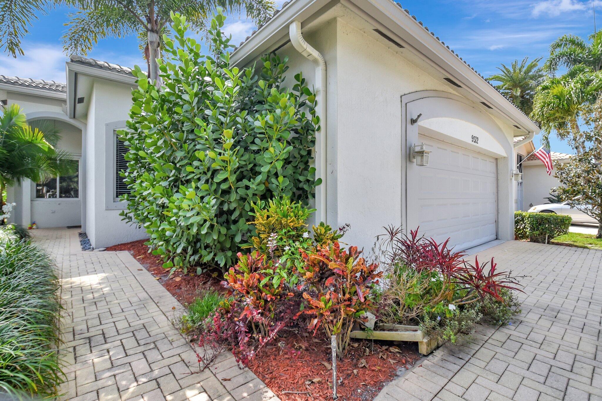 9312 Sapphire Cove Drive