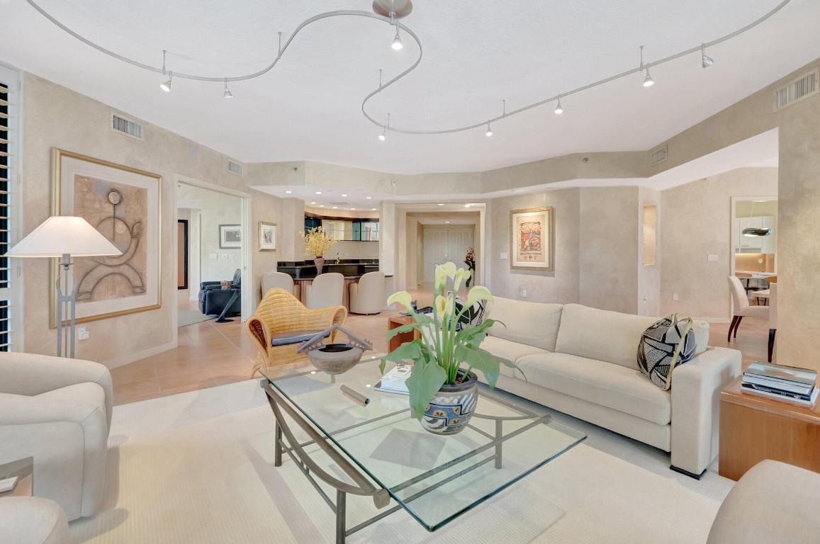 20290 Fairway Oaks Drive Drive 221