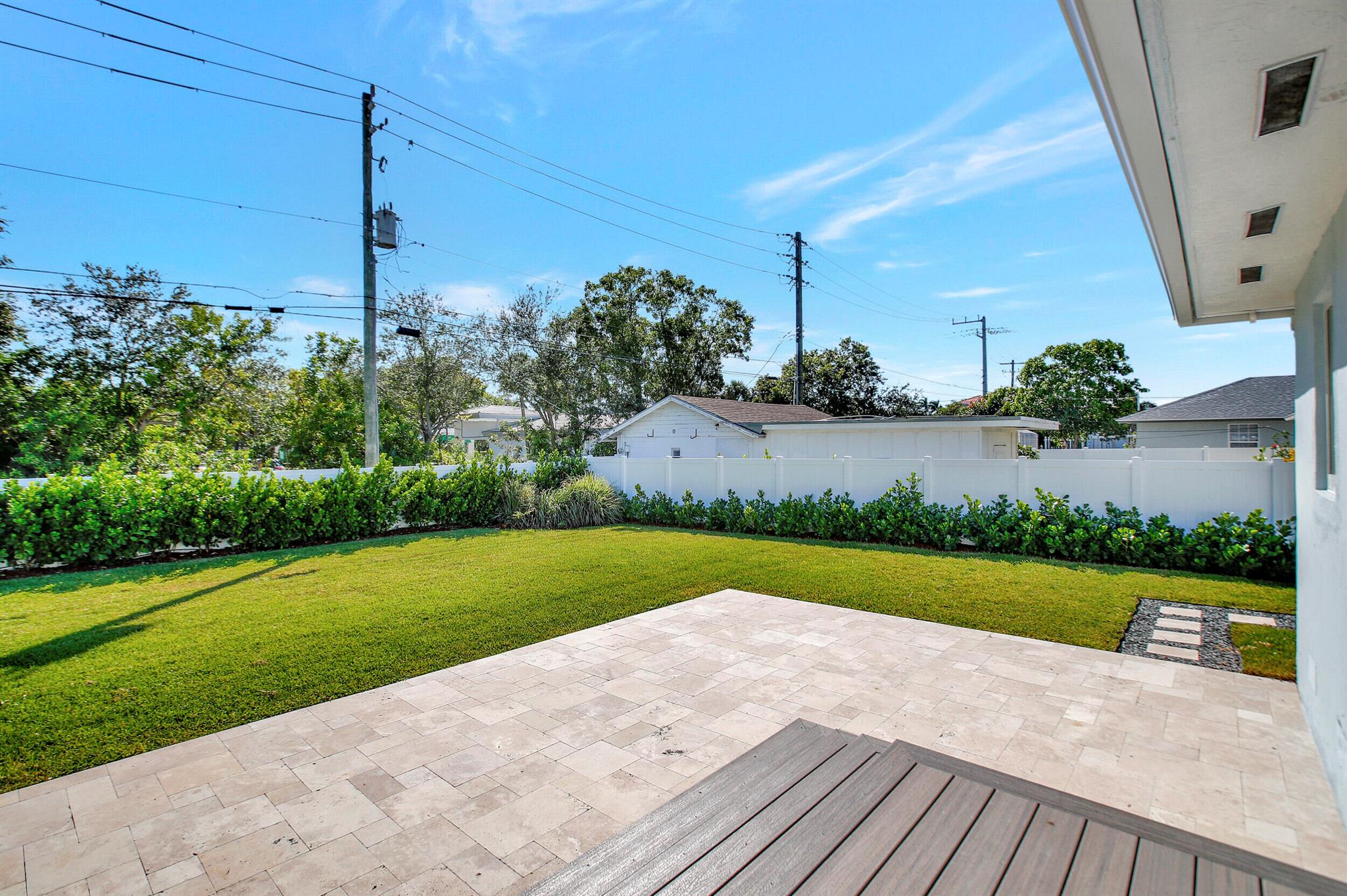 923 SE 4th Avenue