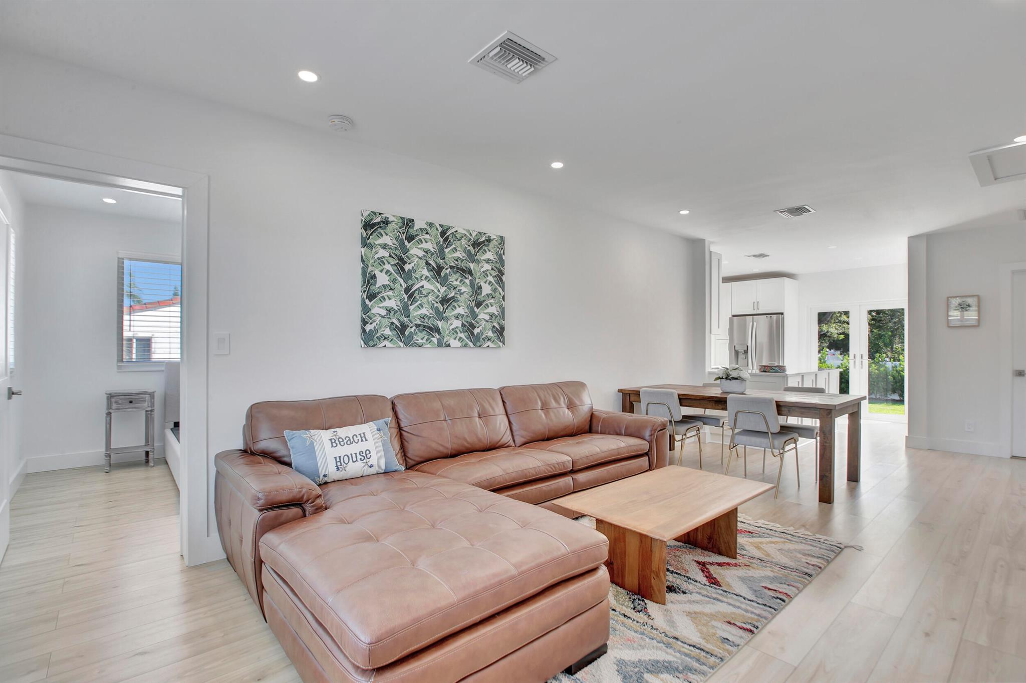 923 SE 4th Avenue