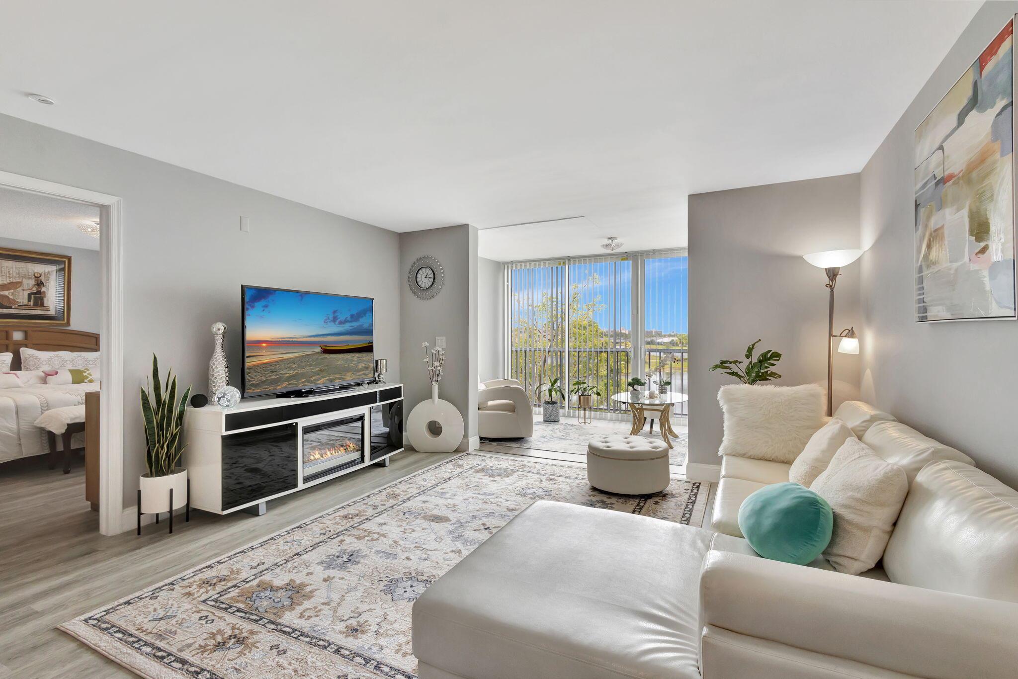 14575 Bonaire Boulevard 305