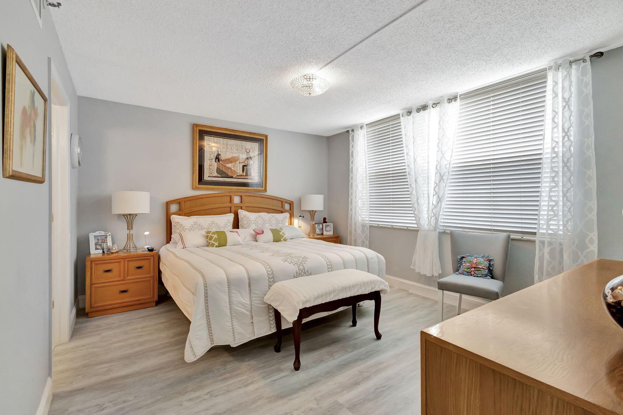 14575 Bonaire Boulevard 305