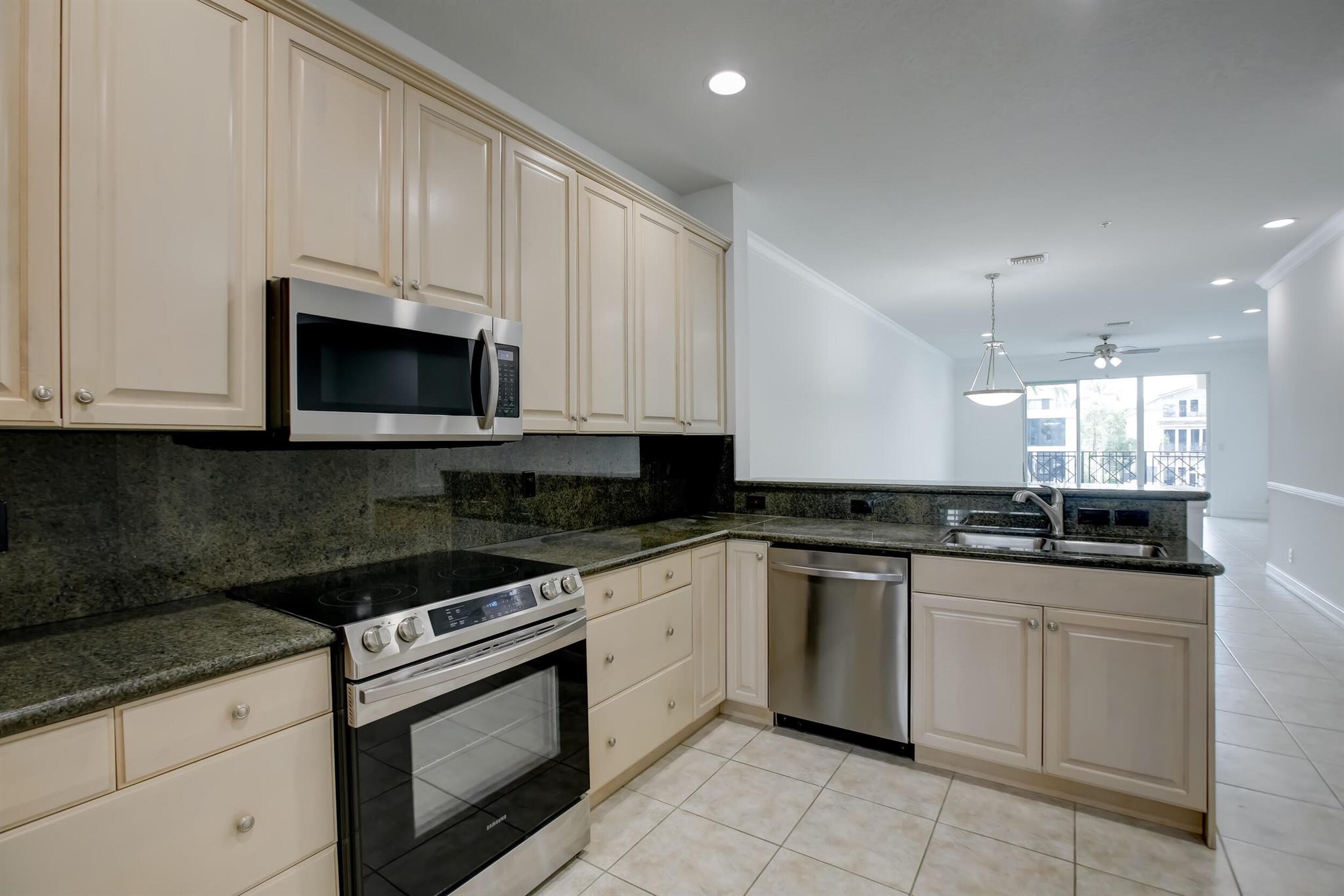 2720 NE 15th Street 203