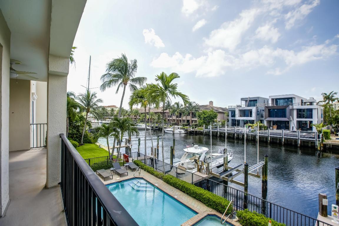 2720 NE 15th Street 203