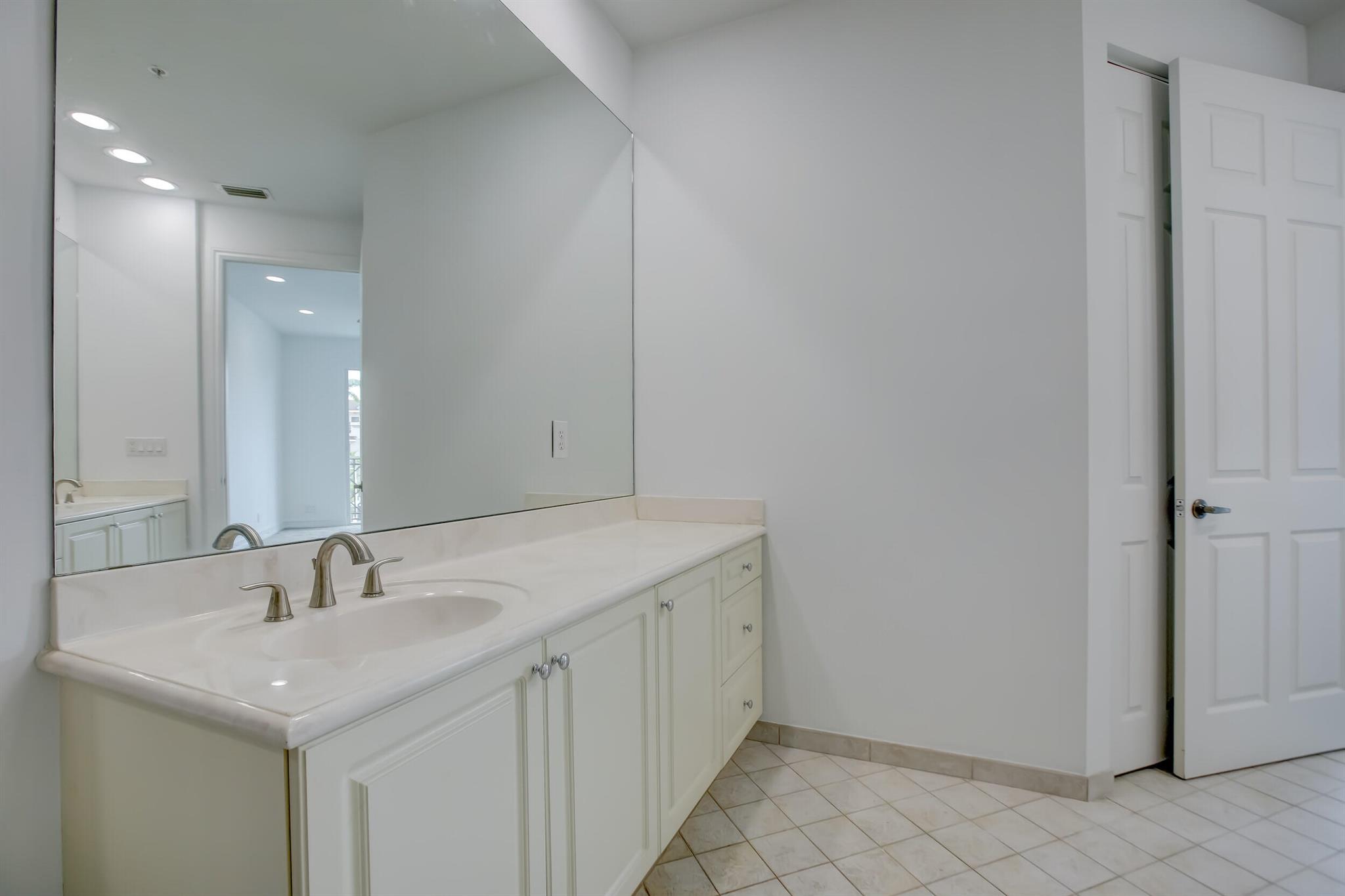 2720 NE 15th Street 203