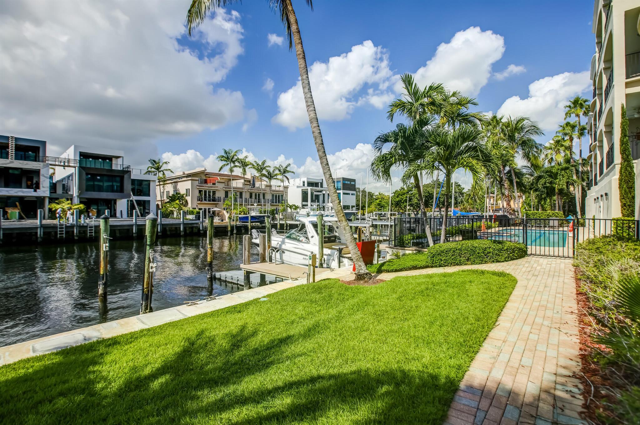 2720 NE 15th Street 203